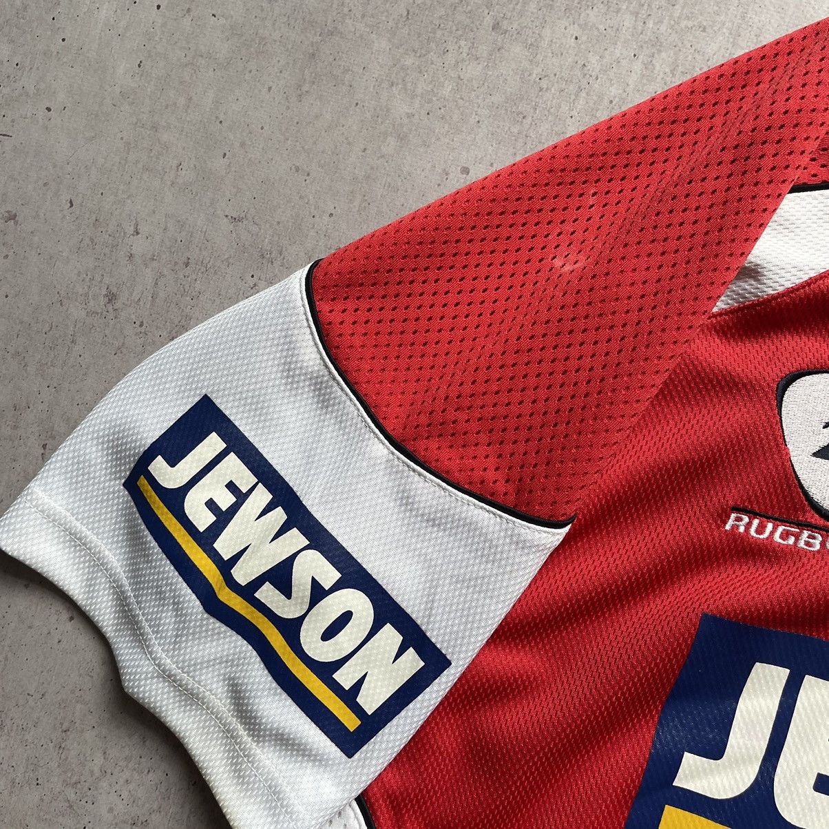 Vintage Vintage Gloucester rugby jersey Mitsubishi logo size XL Size US XL / EU 56 / 4 - 9 Thumbnail