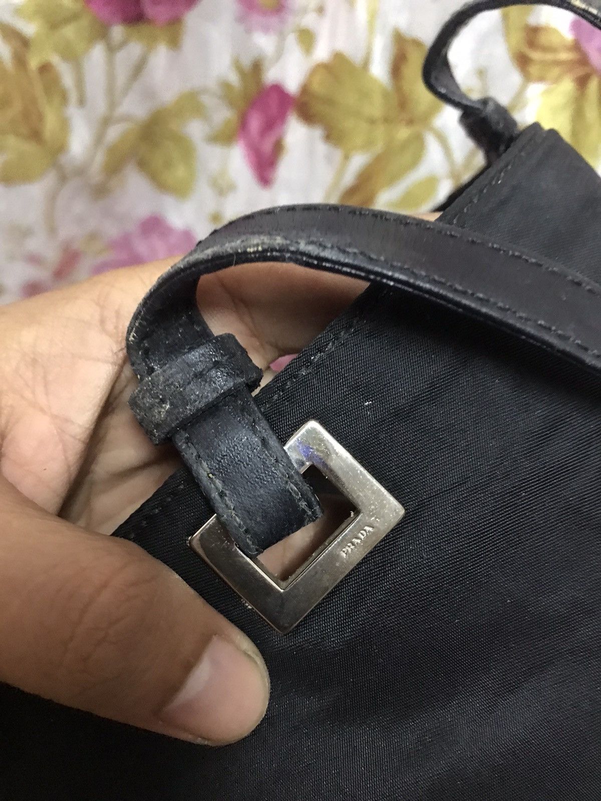 Prada Authentic Prada Tote Handbag Size ONE SIZE - 9 Thumbnail
