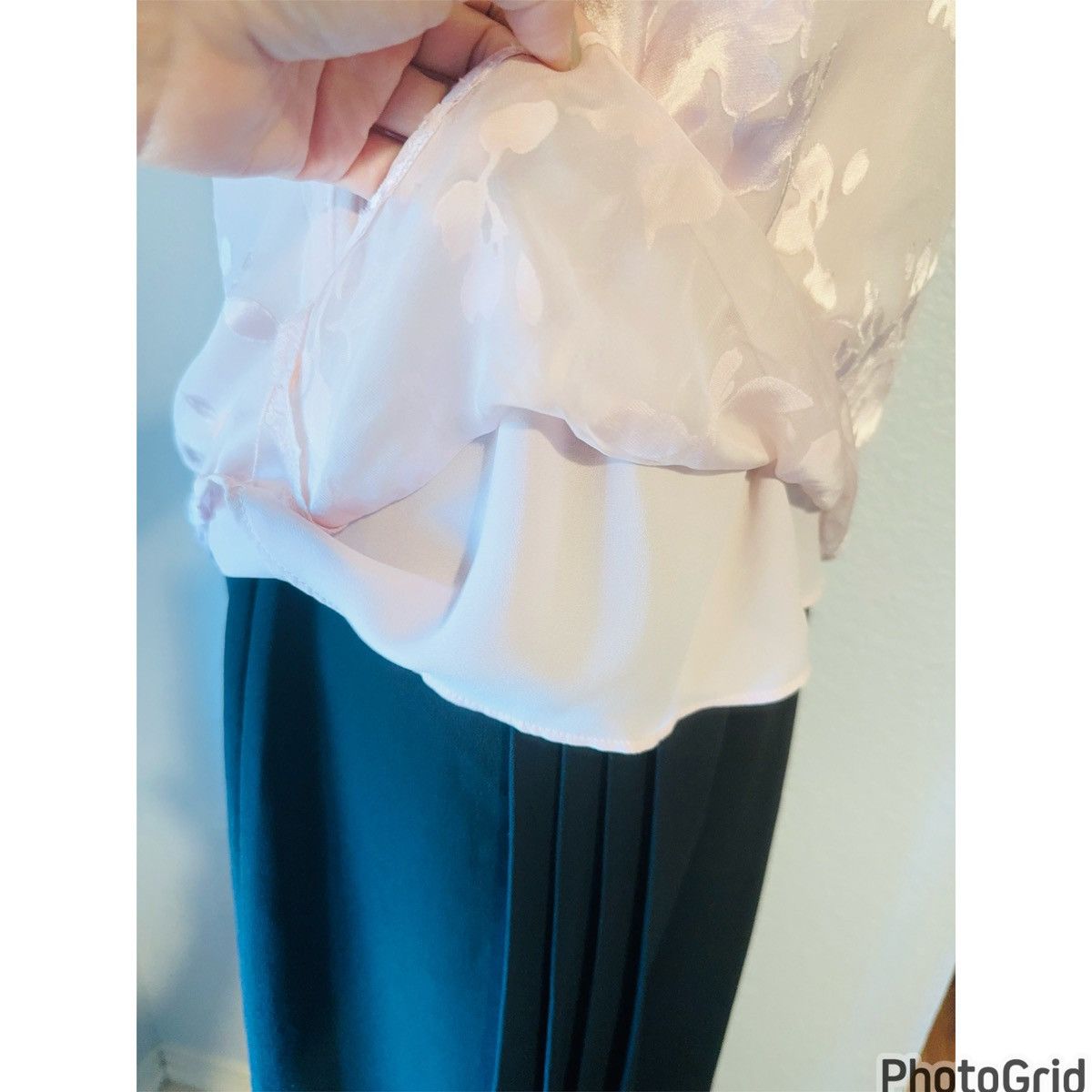 White House Black Market WHBM Silk Blend Blush Top Size M / US 6-8 / IT 42-44 - 6 Thumbnail