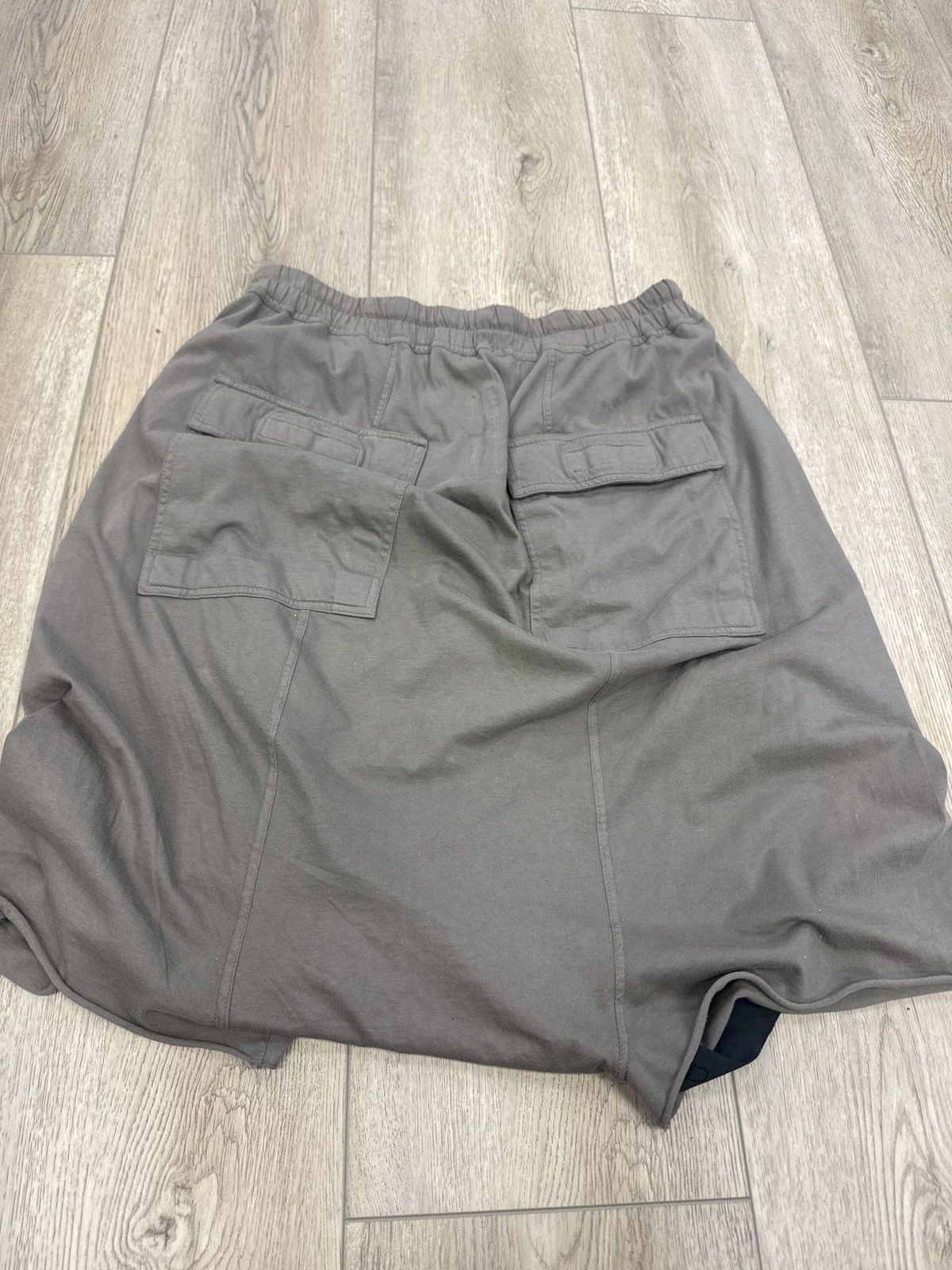 Rick Owens Drkshdw Rick Owens drkshdw cloth shorts grey Size US 32 / EU 48 - 2 Thumbnail