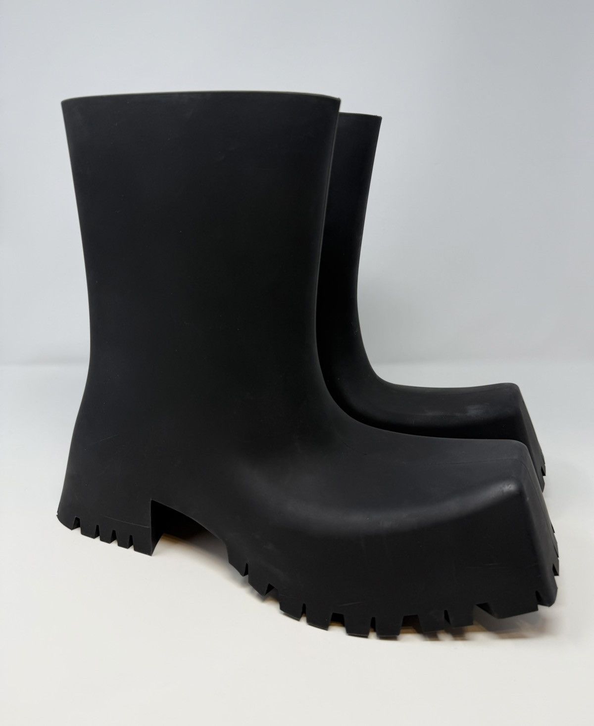 Balenciaga Balenciaga Trooper Rubber Boots Black Size US 11 / EU 44 - 1 Thumbnail