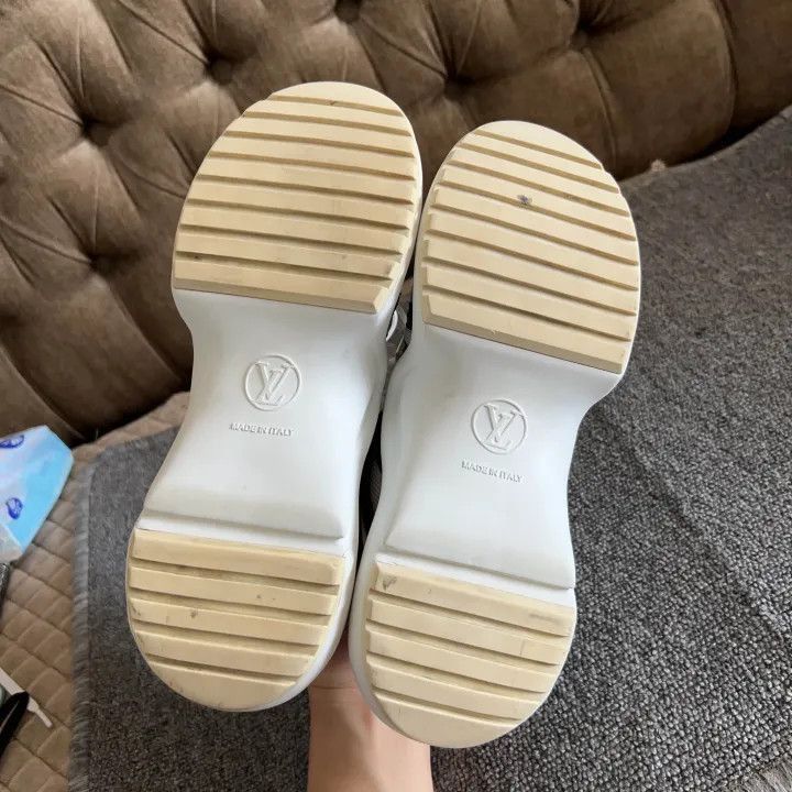Louis Vuitton Louis Vuitton Archlight White Sports Sneakers for Women -25 Size US 5 / IT 35 - 2 Thumbnail