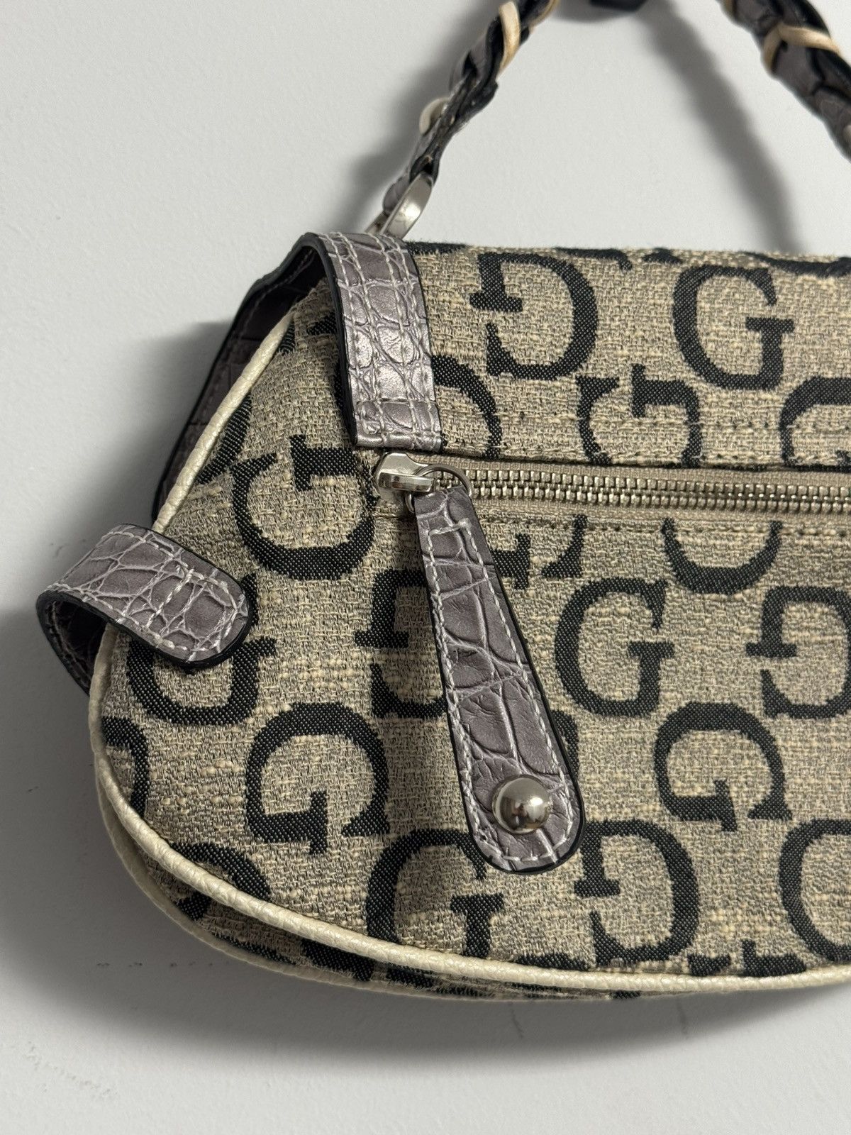 Guess Vintage Guess Y2K 2000s Beige Monogram Cross Body Bag Size ONE SIZE - 13 Thumbnail