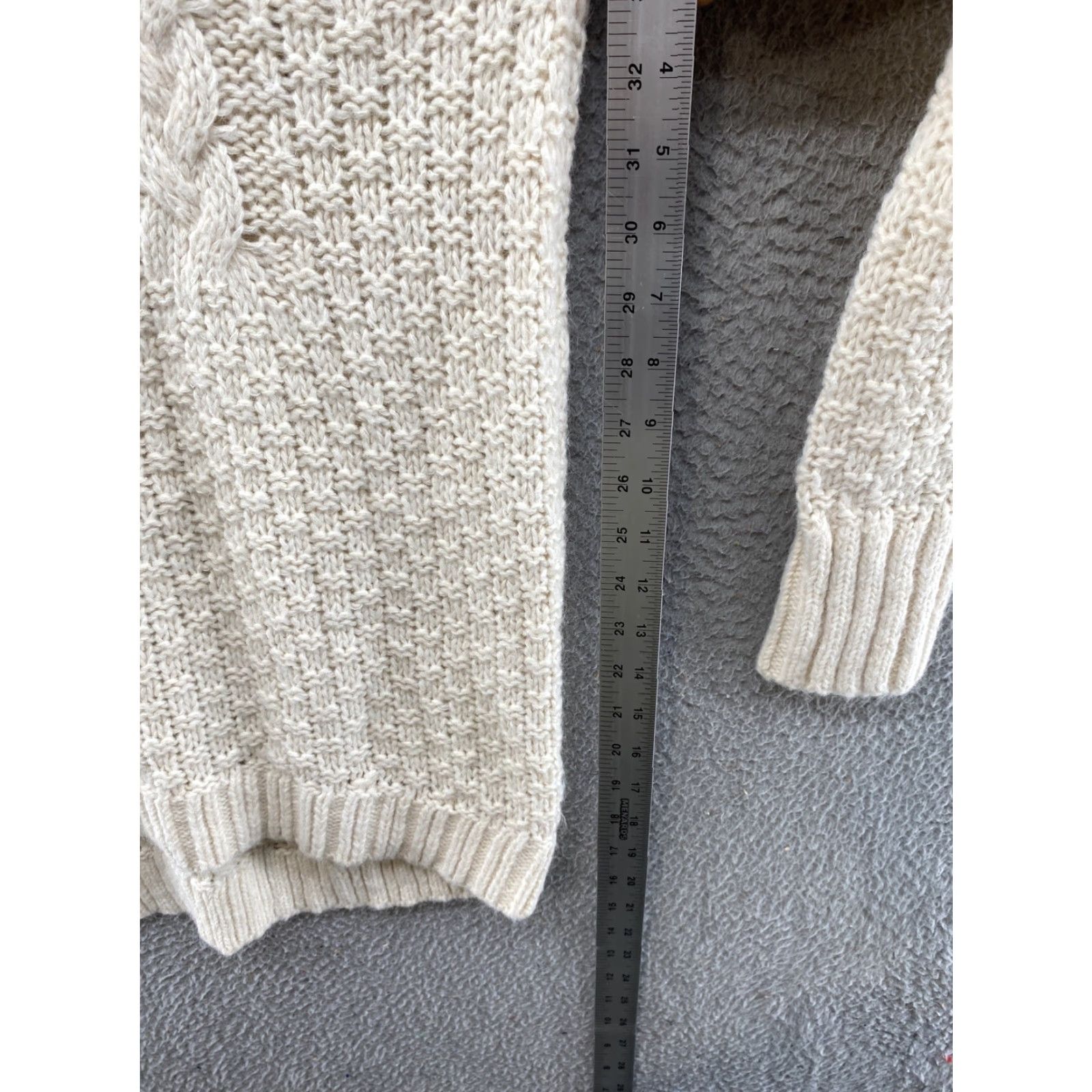Victoria's Secret Victoria's Secret Ivory Wool Mohair Blend Knit Pullover in Size Medium User: Victoria's Secret Ivory Wool Mohair Blend Knit Pullover in Size Medium Size M / US 6-8 / IT 42-44 - 5 Thumbnail
