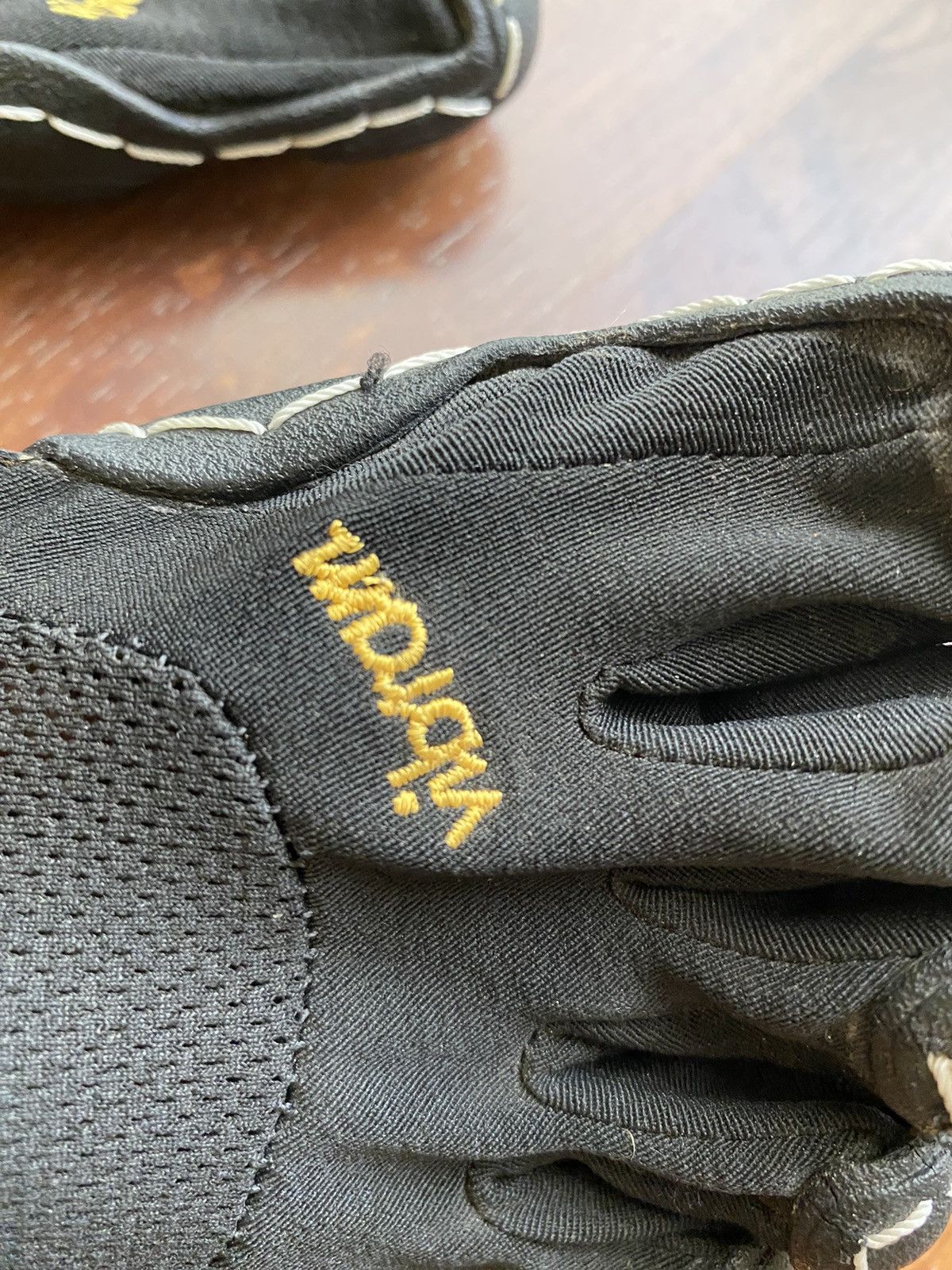 Vibram Vibram Five Fingers black shoes Size US 7 / IT 37 - 18 Thumbnail