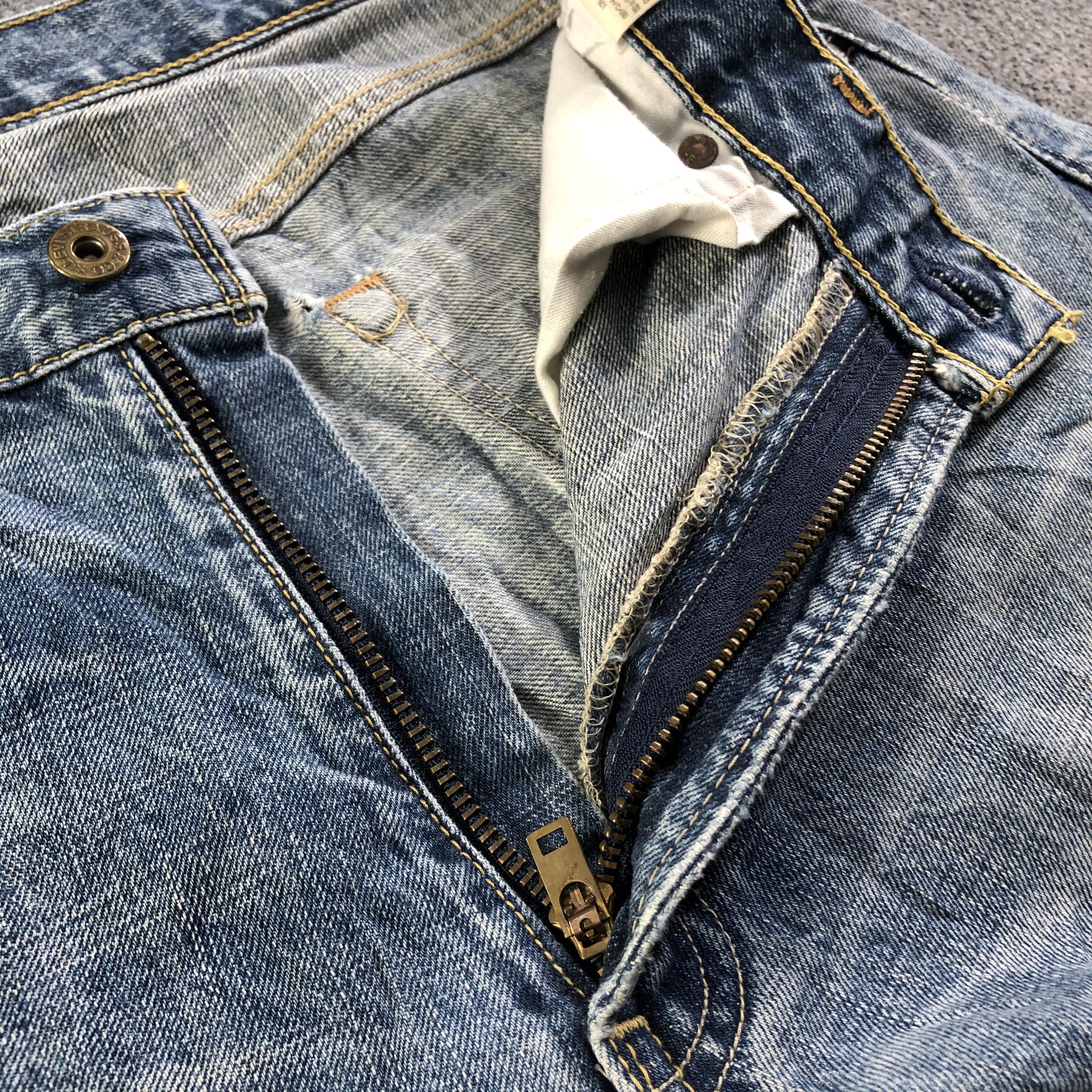Levi's Vintage Blue Wash Levis 503 Jeans-J3630 Size US 33 - 9 Thumbnail