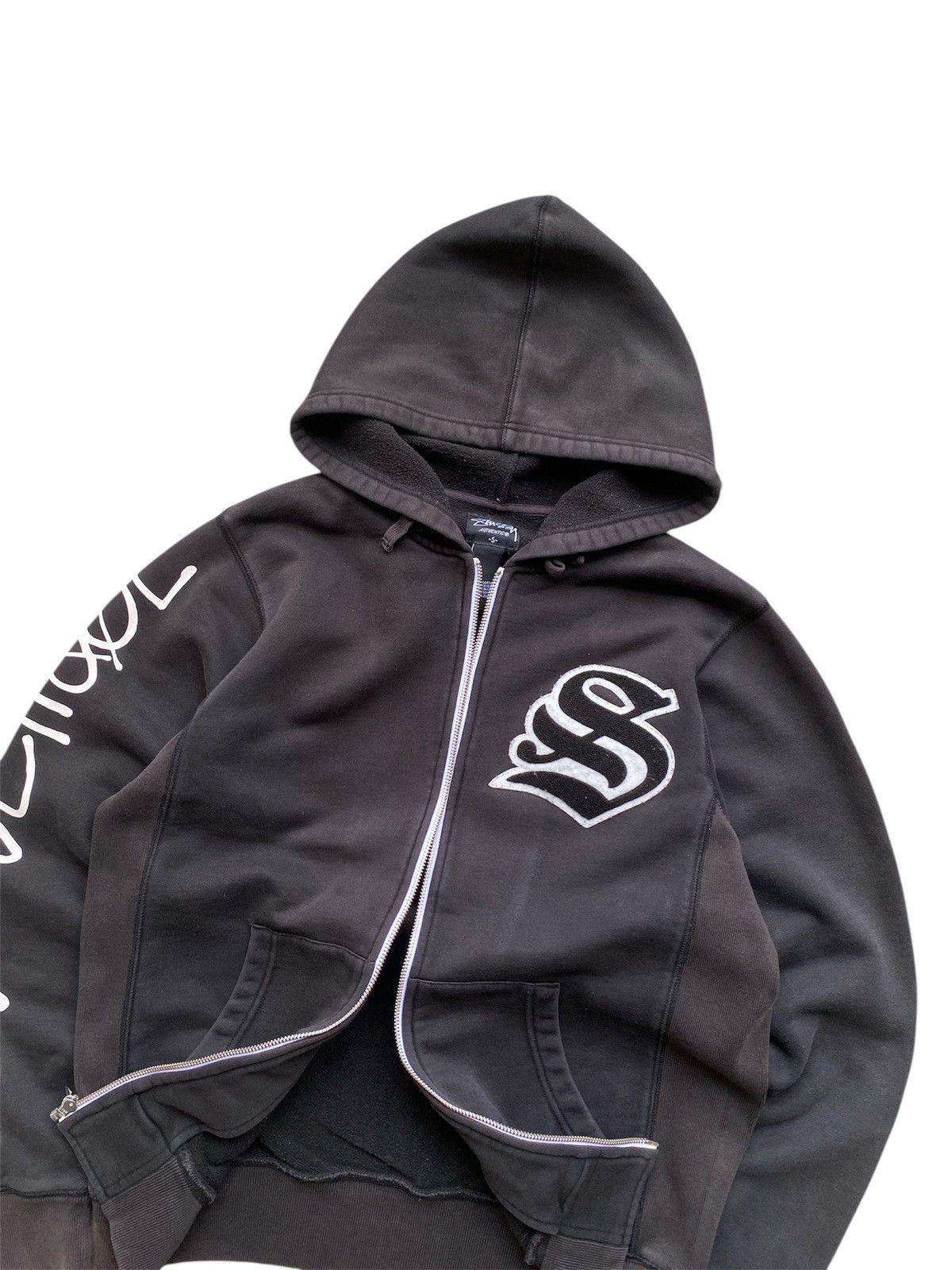 Stussy × Vintage Vintage Stussy Gothic Logo Zipper Hoodie Size US S / EU 44-46 / 1 - 2 Thumbnail
