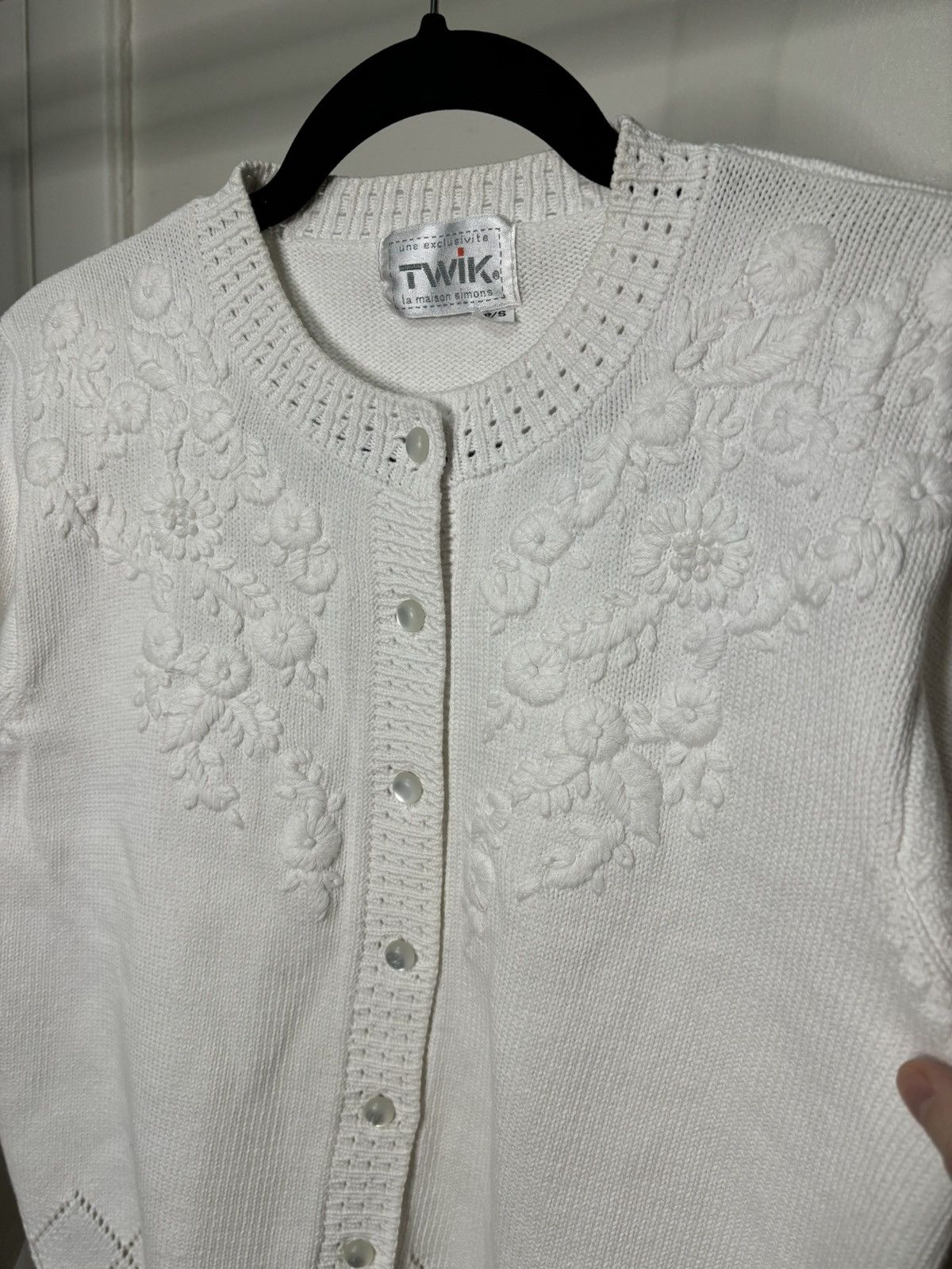 Vintage Vintage 1990s White Boxy Knit Cardigan Sweater Size S / US 4 / IT 40 - 2 Thumbnail
