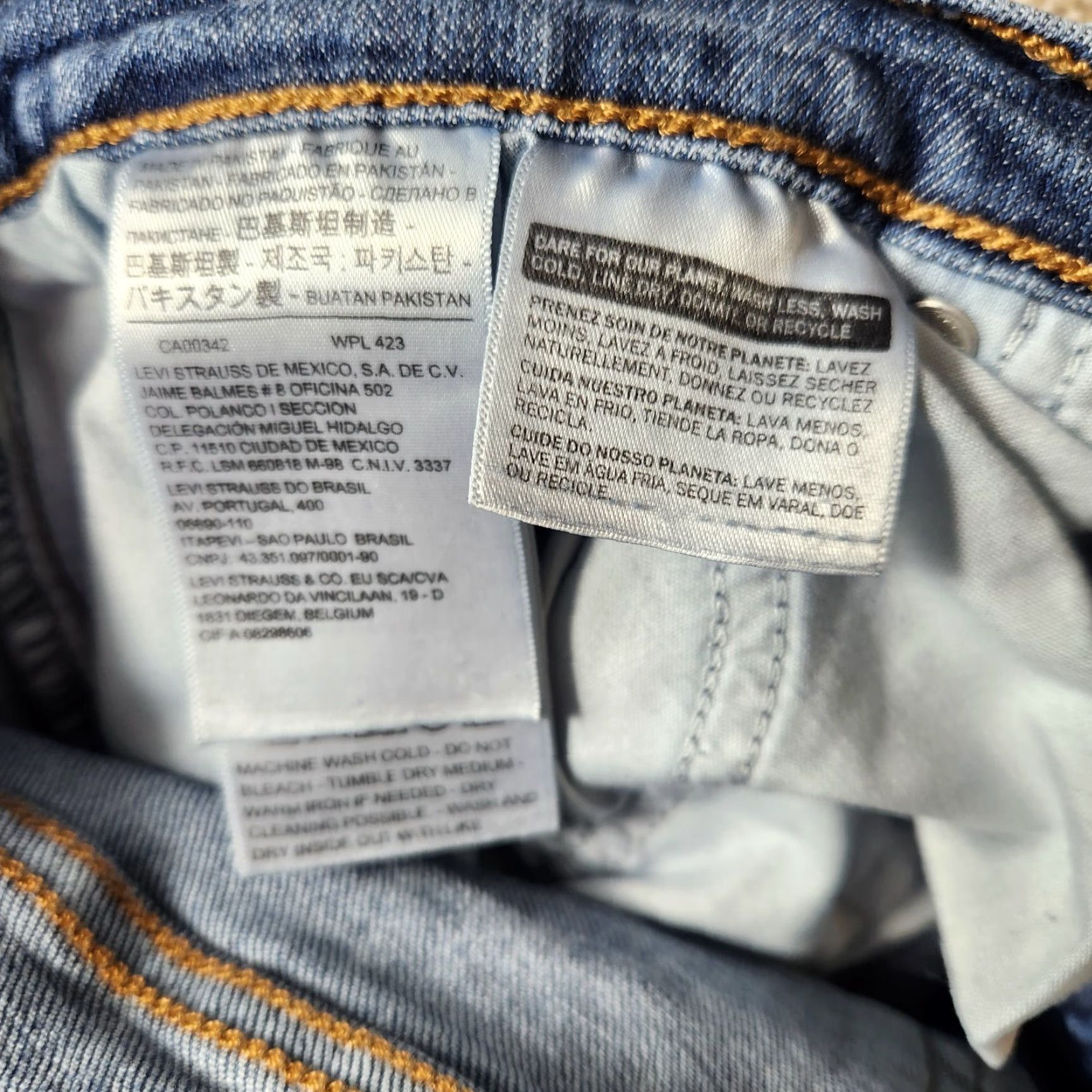 Levi's Levi's Womens Plus Wedgie Skinny Button Fly Raw Hem Distressed Jeans-Size 22W Blue-Plus Jeans Womens Girls? Size 40" / US 18 - 7 Thumbnail
