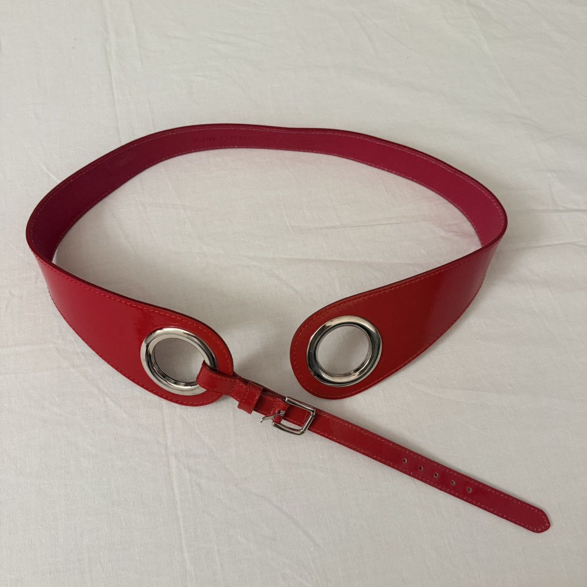 Other Y2K Red Patent Wide Belt Silver Grommet Statement Italy Size ONE SIZE - 3 Thumbnail