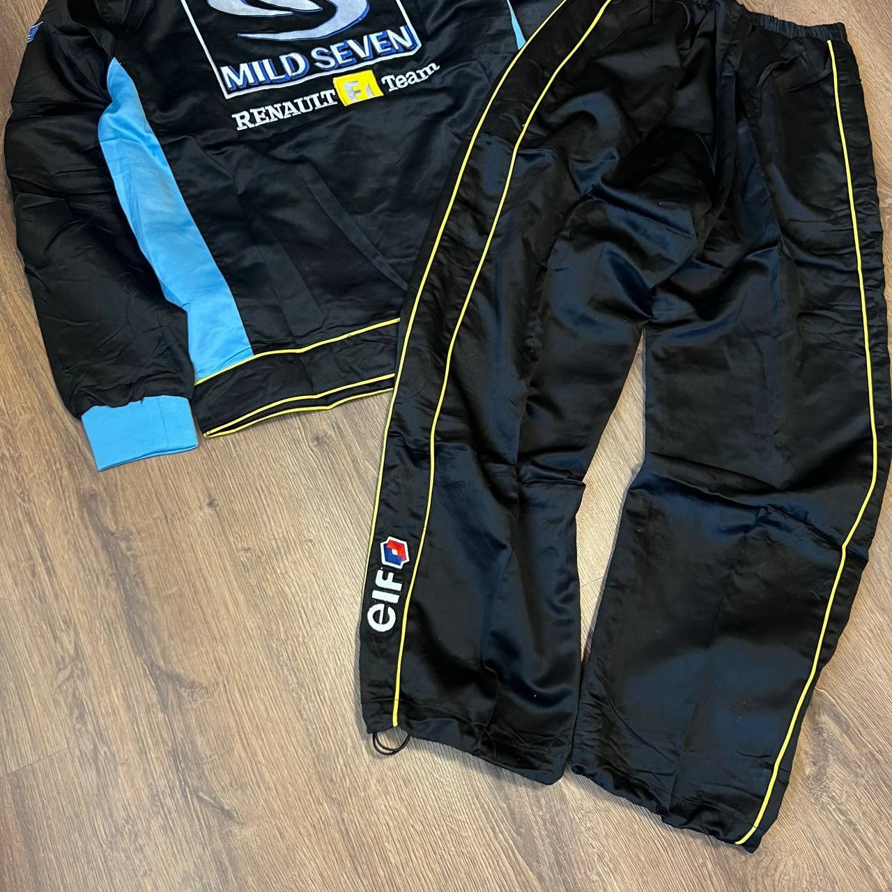 Formula 1 Vintage Renault F1 Team Racing Black Track Suit Size US M / EU 48-50 / 2 - 5 Thumbnail
