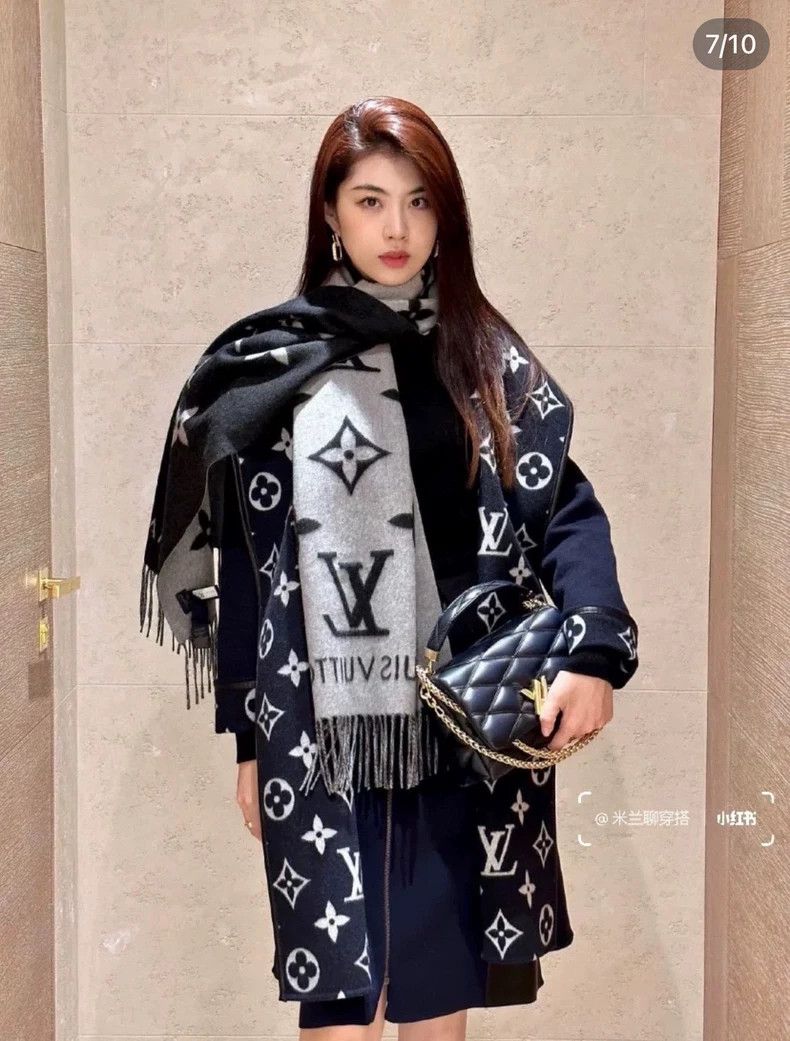 Louis Vuitton LOUIS VUITTON Dark blue presbyopic bathrobe coat 2504-Nexta Size 4XL / US 24-26 - 9 Thumbnail