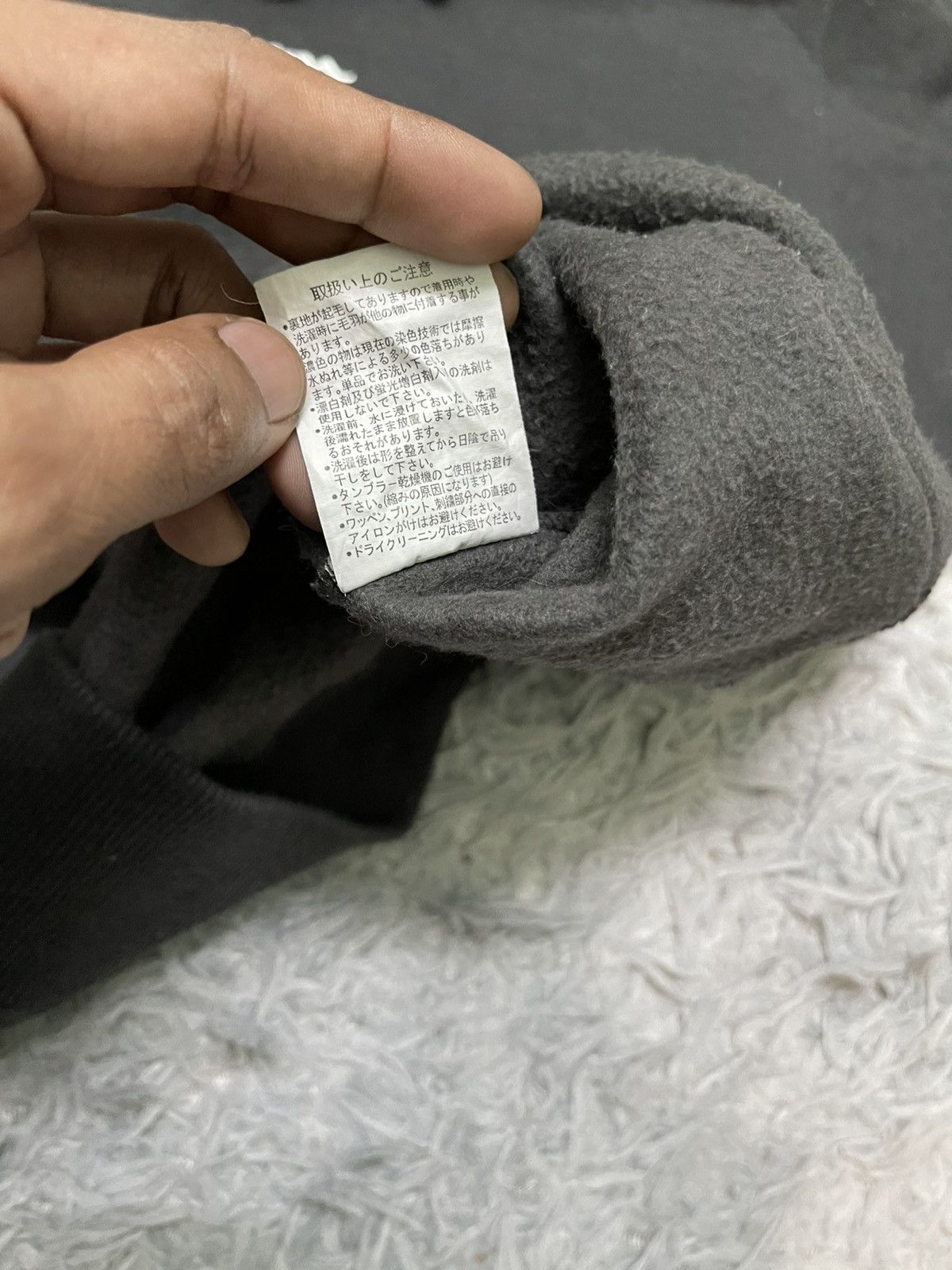 Champion 2000s CHAMPION BLIZZARD EMBROIDERY HOODIE NICELY FADED Size US L / EU 52-54 / 3 - 10 Thumbnail