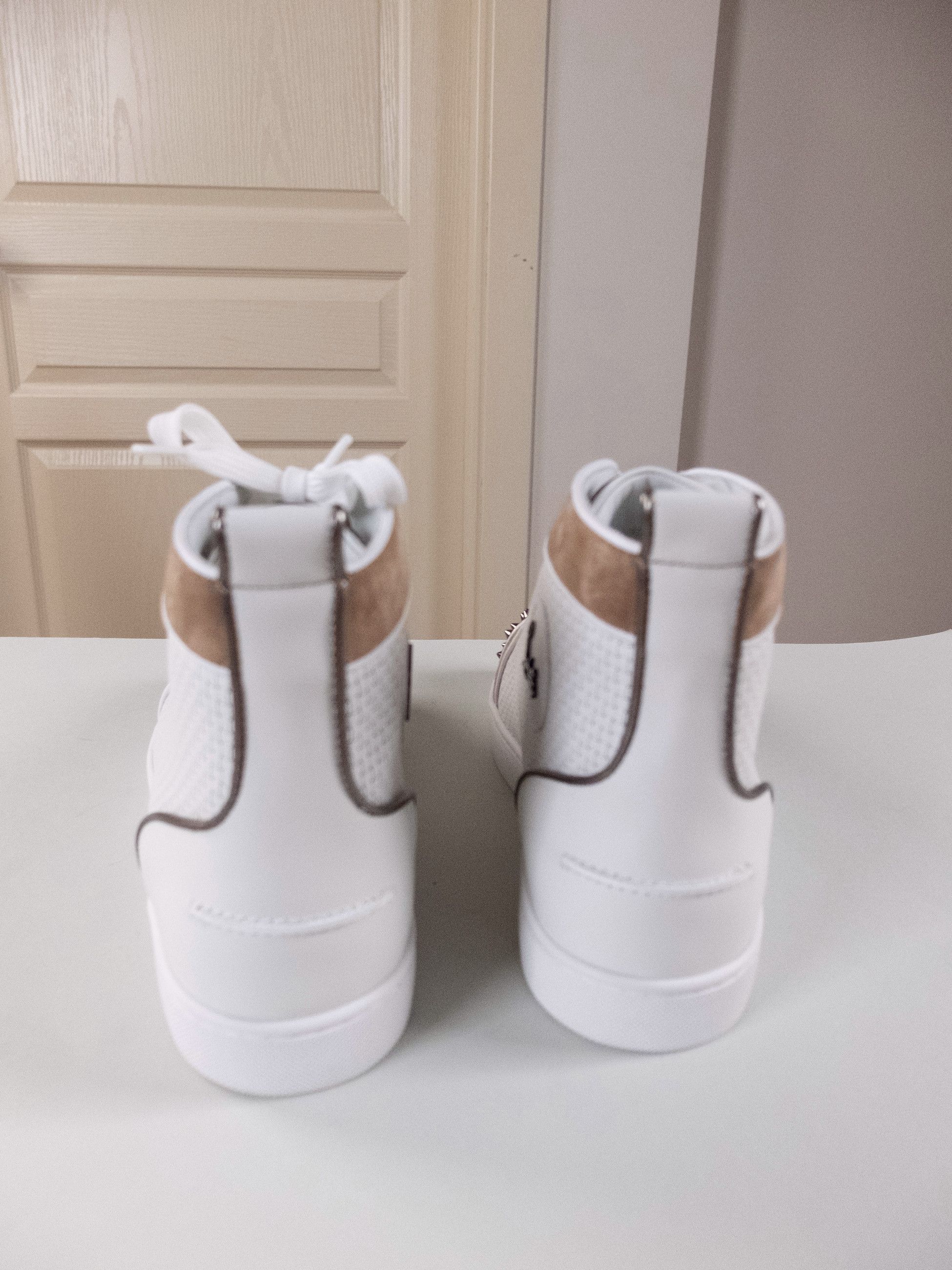 Christian Louboutin CHRISTIAN LOUBOUTIN Louis Spikes white leather sneakers 12 Size US 12 / EU 45 - 7 Thumbnail