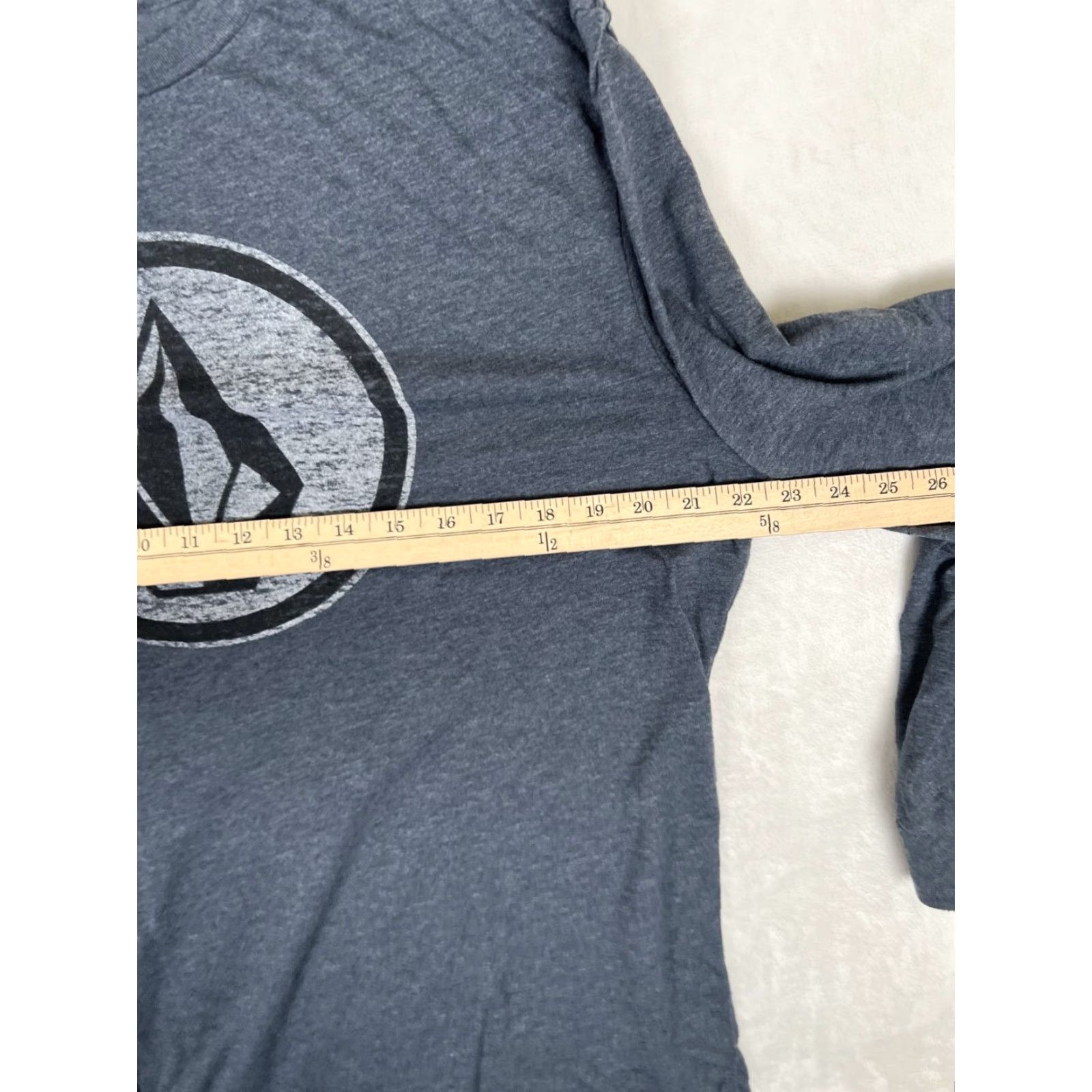 Volcom VINTAGE Volcom T-Shirt Long Sleeve XL Gray Stone Logo Skate Streetwear Y2K Men Men’s Shirts XL Gray Stone Logo 2000s Size US XL / EU 56 / 4 - 4 Thumbnail