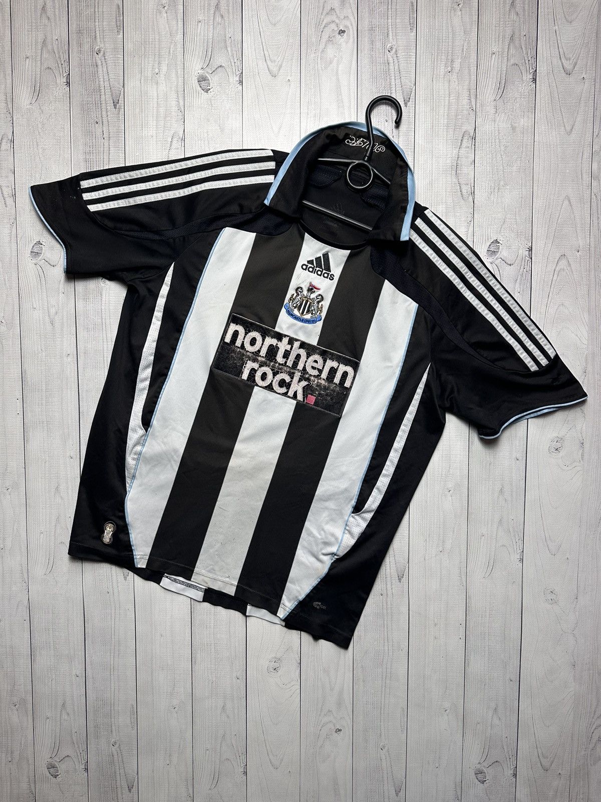 Adidas × Vintage Vintage adidas New Castle United soccer jersey size M Size US M / EU 48-50 / 2 - 1 Thumbnail