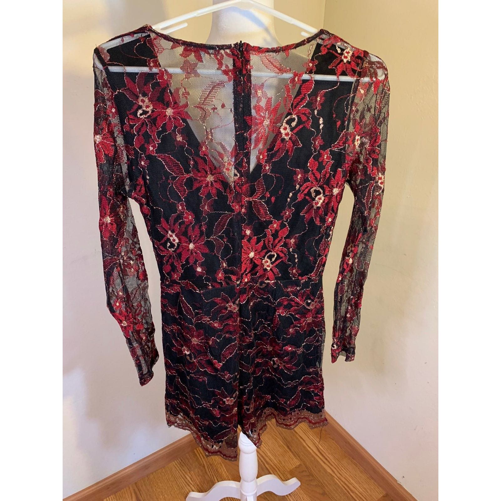 Other Charlotte Russe Women Red Lace Jumpsuit Dress size S Size S / US 4 / IT 40 - 2 Thumbnail