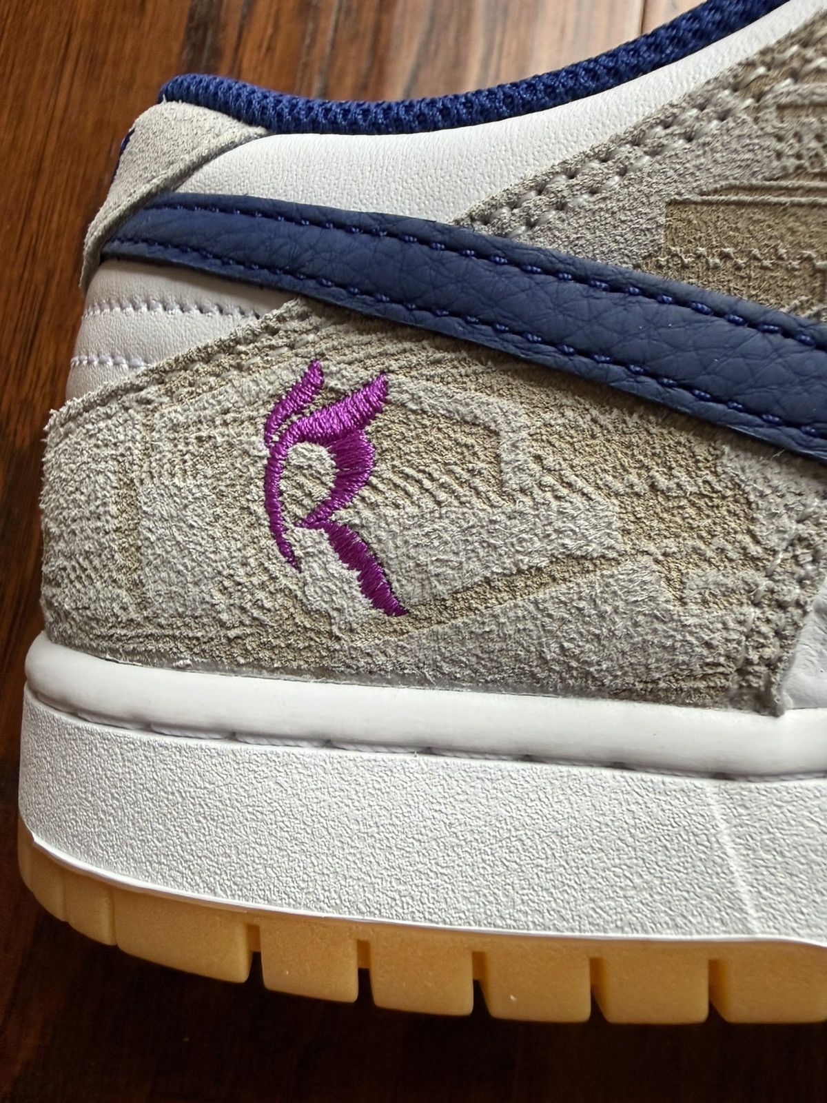 Nike NEW IN BOX Nike SB Dunk Low Pro Rayssa Leal. Sz 10 M. 11.5 W Size US 10 / EU 43 - 8 Thumbnail