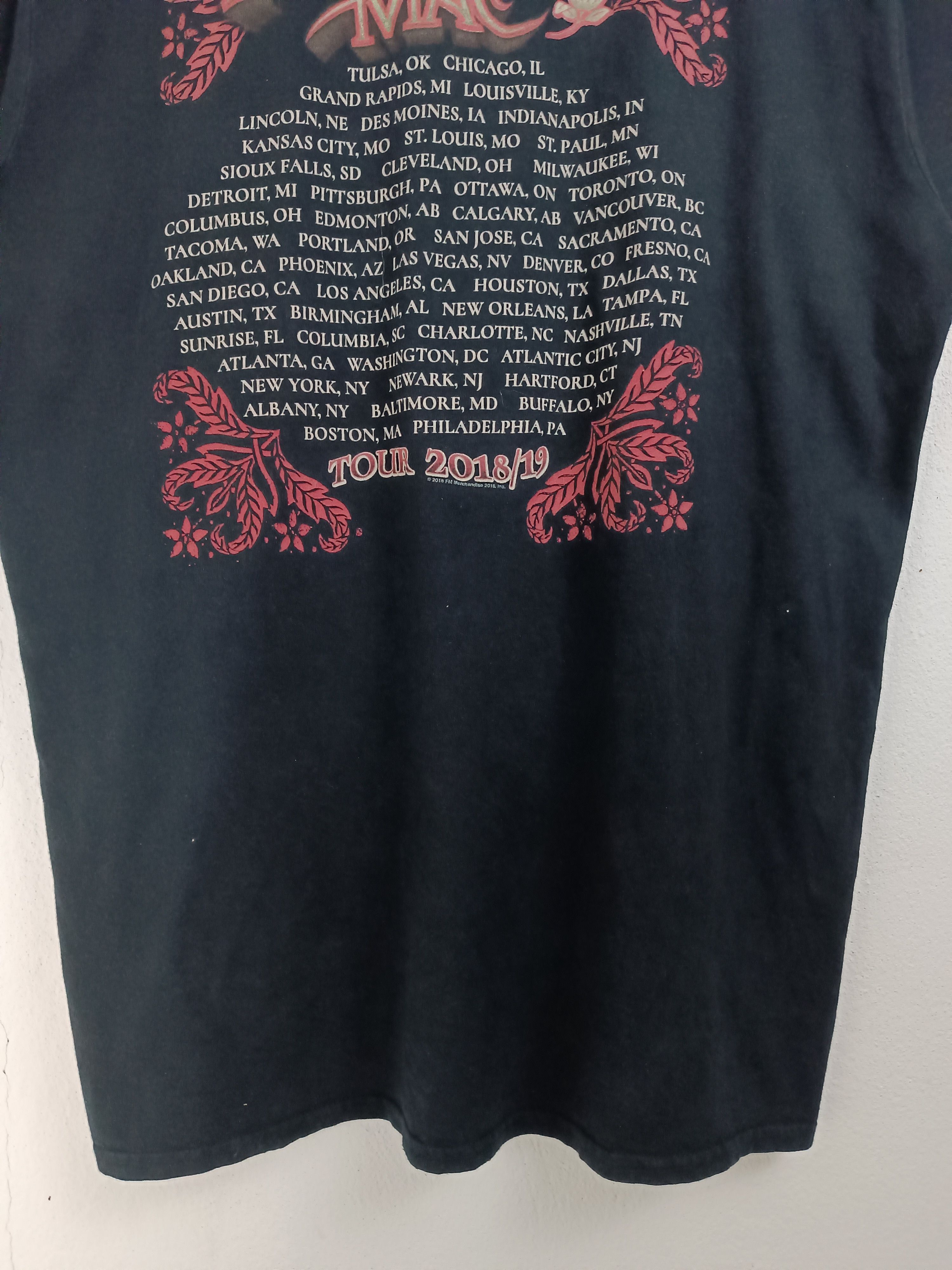 Band Tees VINTAGE 2018 FLEETWOOD MAC IN CONCERT TEE led eagles floyd Size US L / EU 52-54 / 3 - 15 Thumbnail