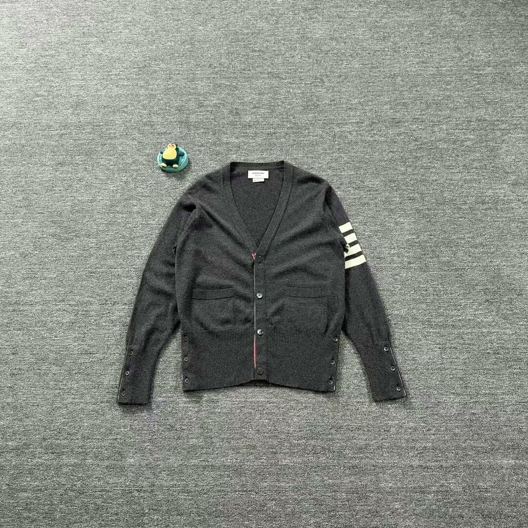 Thom Browne thom browne gray white stripe cashmere cardigan Size US S / EU 44-46 / 1 - 1 Thumbnail