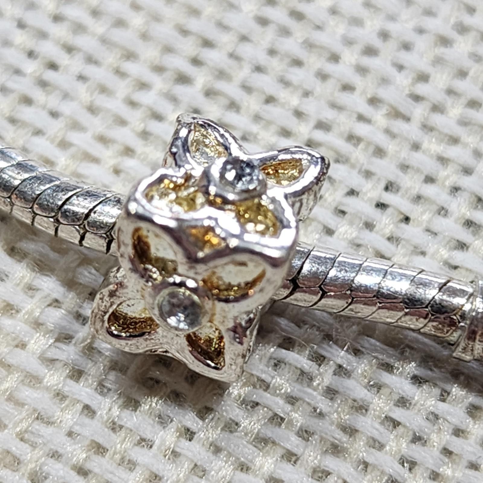 Unknown London Silver-tone Floral Design Charm Bead for Bracelets Size ONE SIZE - 3 Thumbnail
