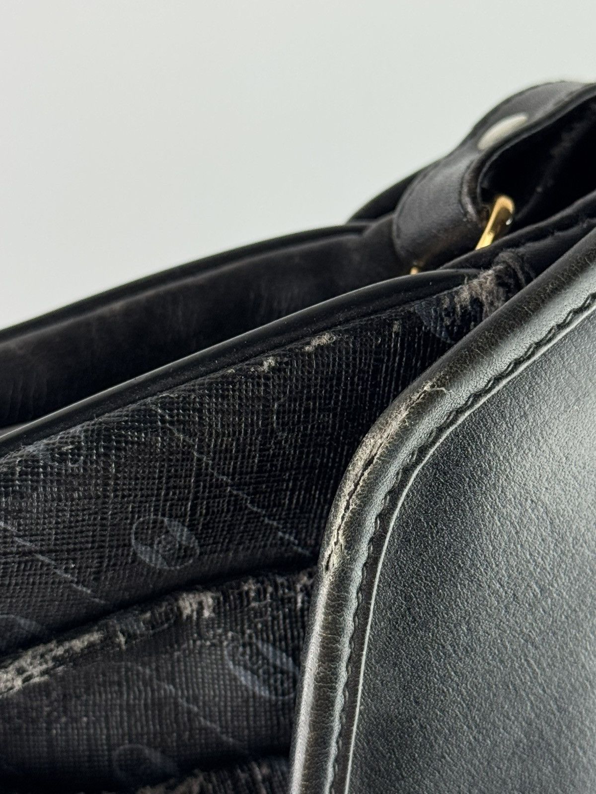 Gucci Vintage Gucci Shoulder / Crossbody Bag Black 111-02-704 Size ONE SIZE - 21 Thumbnail
