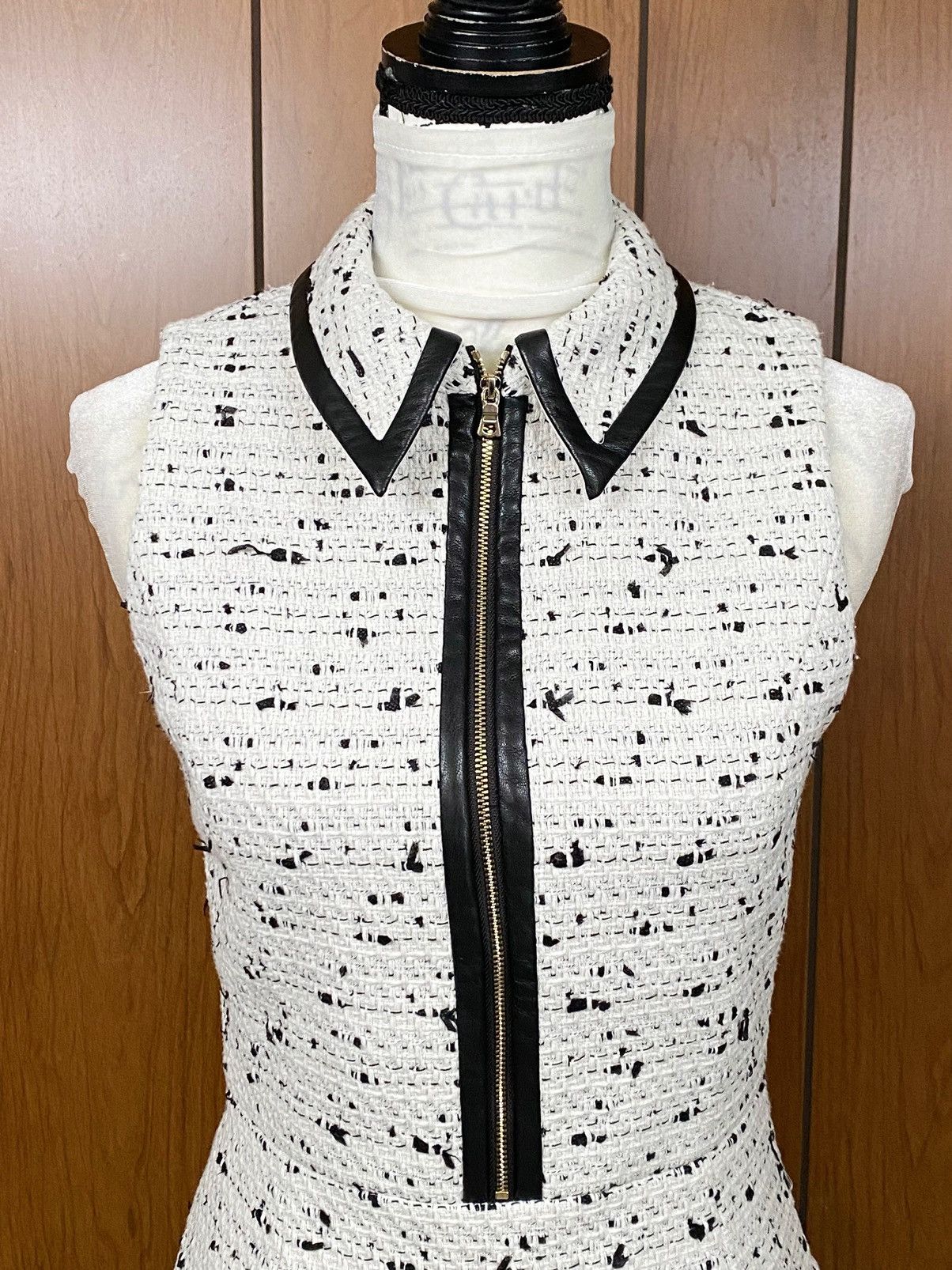 Alice + Olivia Alice + Olivia Ellis Tweed Pleated Minidress size 4 Size S / US 4 / IT 40 - 6 Thumbnail