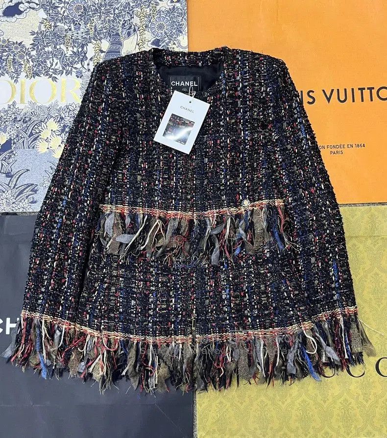 Chanel Chanel Metiers d'Art Fringe Jacket. Size US XS / EU 42 / 0 - 1 Thumbnail