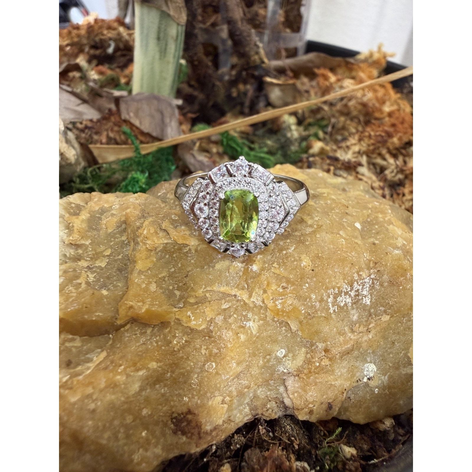Other Vintage Style Cushion Cut Green Peridot & White Topaz/CZ 8 Size ONE SIZE - 5 Thumbnail