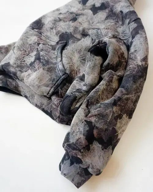 Japanese Brand Y2K Leaf Pattern Camouflage Hoodie Size US M / EU 48-50 / 2 - 1 Thumbnail