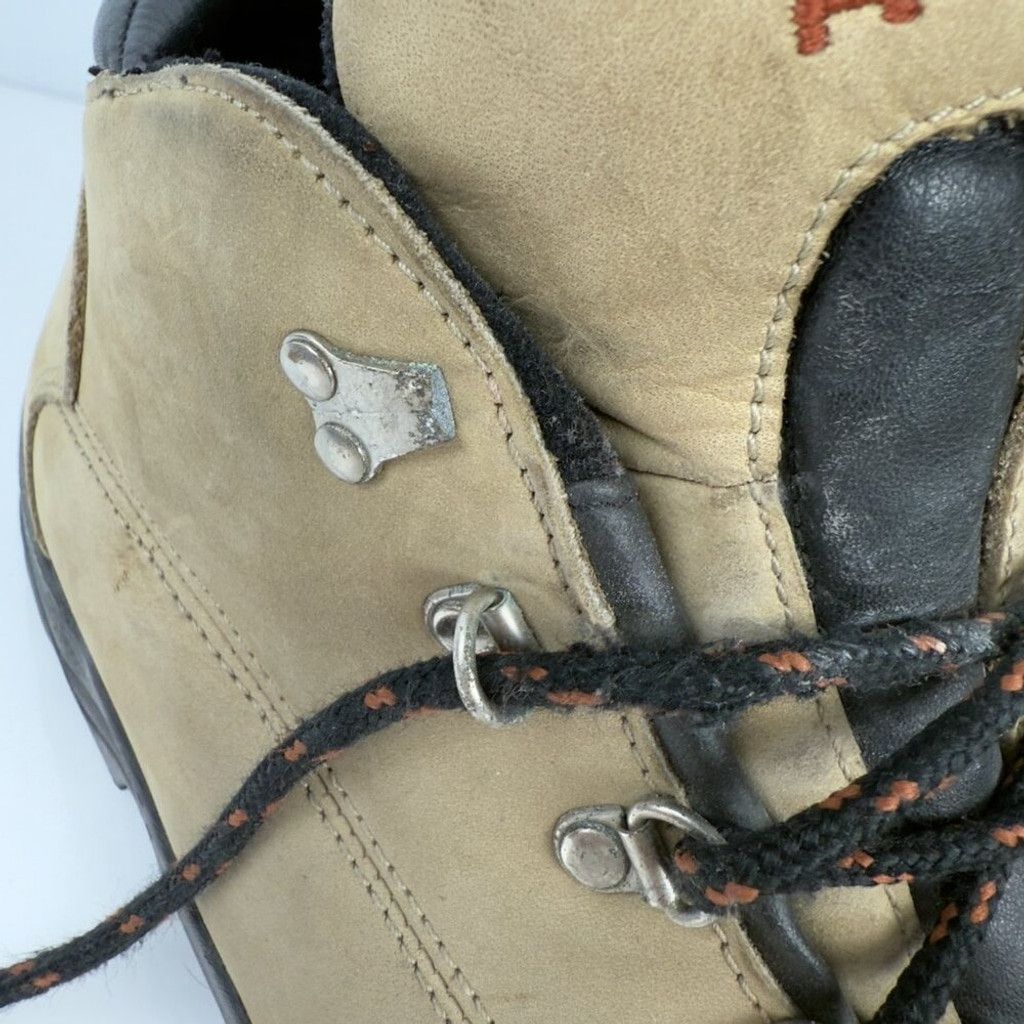 Nike Nike ACG “Air” Womens Hiking Boots Tan Nubuck Defect US 7.5 Size US 8 / IT 38 - 13 Thumbnail