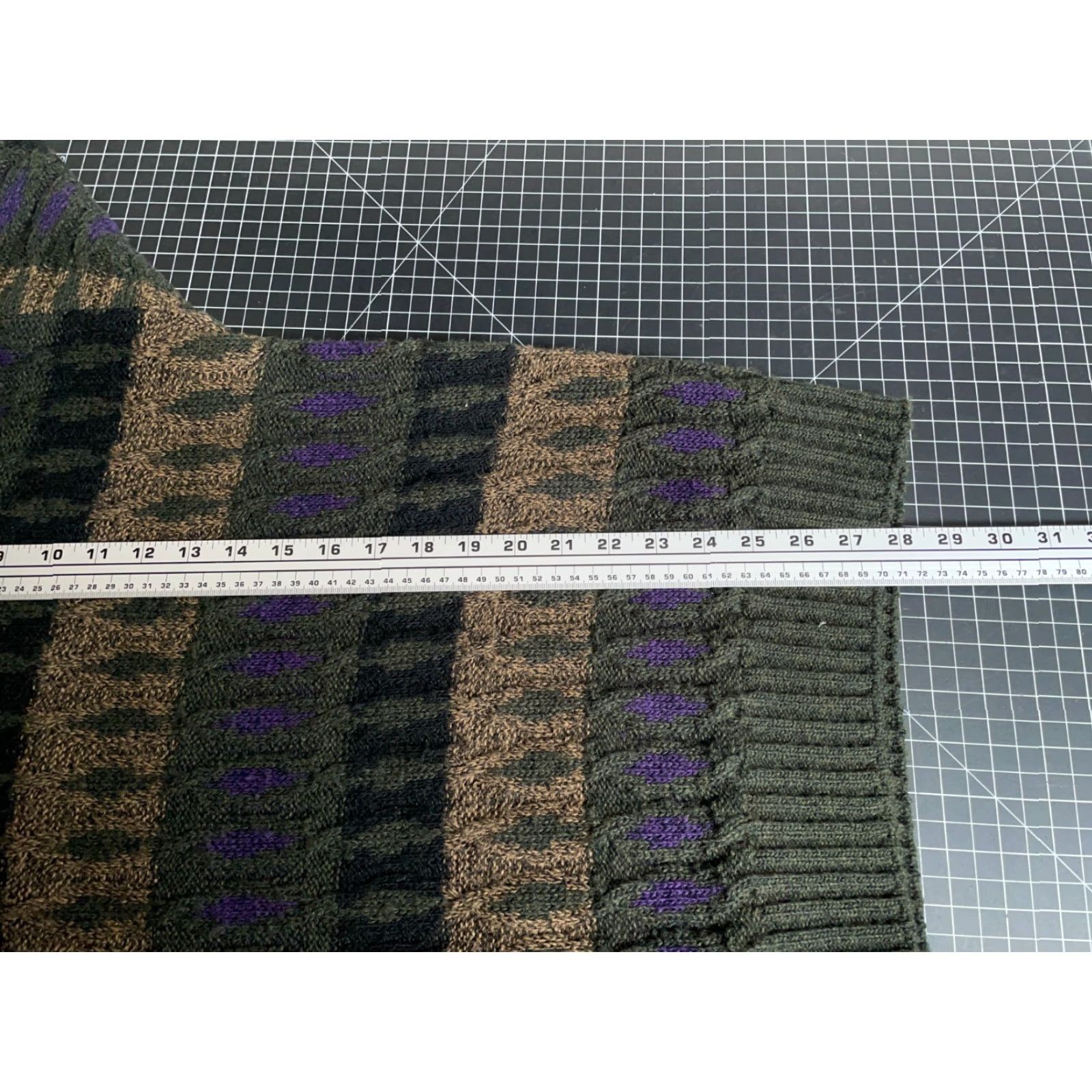 Jantzen VINTAGE Jantzen Sweater Mens XL Beige Purple Textured Knit Geometric Pattern USA Size US M / EU 48-50 / 2 - 6 Thumbnail