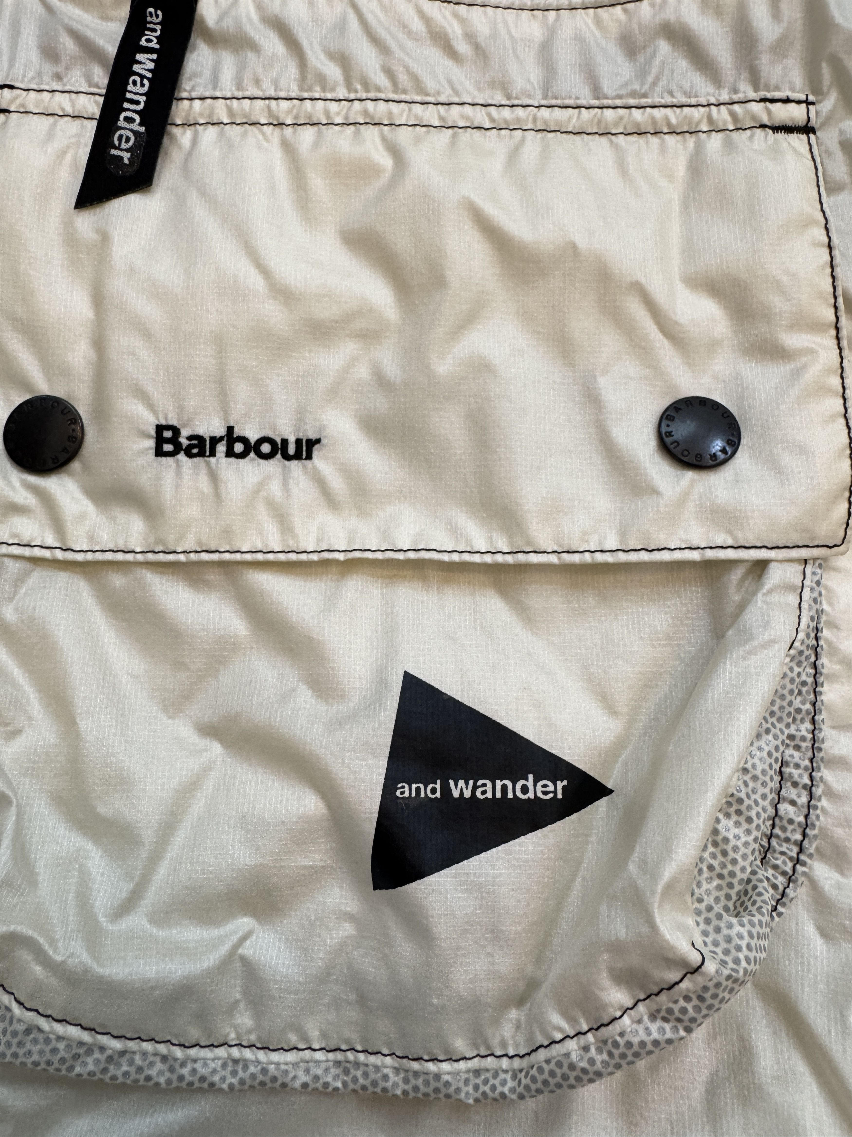 And Wander × Barbour Barbour and wander Pertex Windbreaker Shell Packable Cream Size US L / EU 52-54 / 3 - 2 Thumbnail