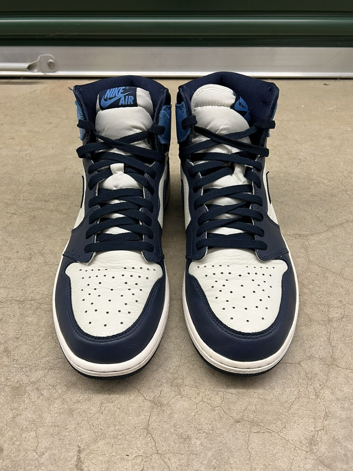 Jordan Brand Jordan 1 Retro High OG Obsidian UNC 2019 Size 13 Size US 13 / EU 46 - 4 Thumbnail