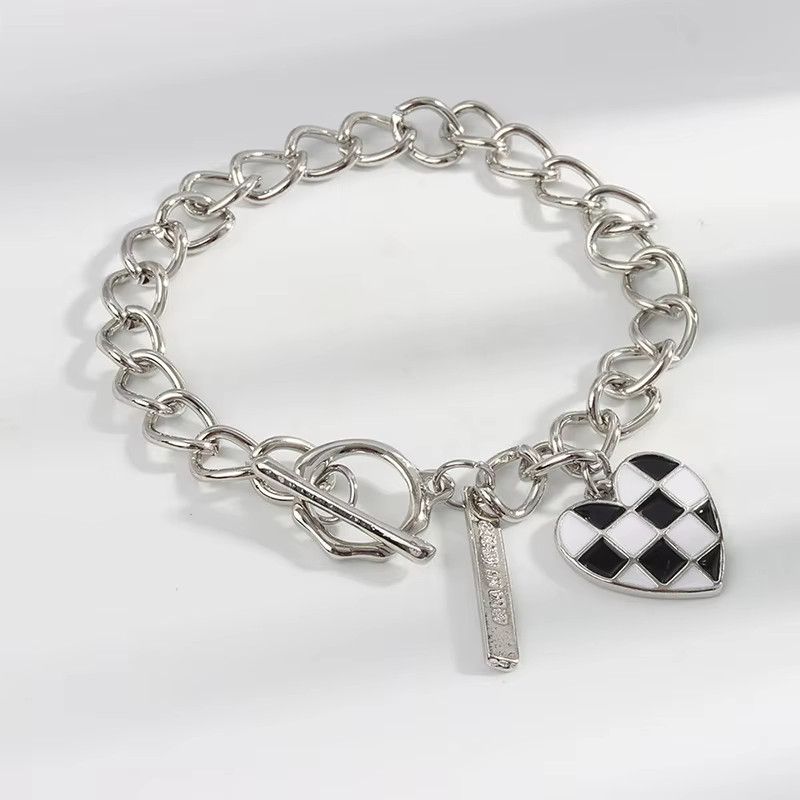Jewelry Love Heart Pendant OT Clasp Bracelets Size ONE SIZE - 1 Thumbnail