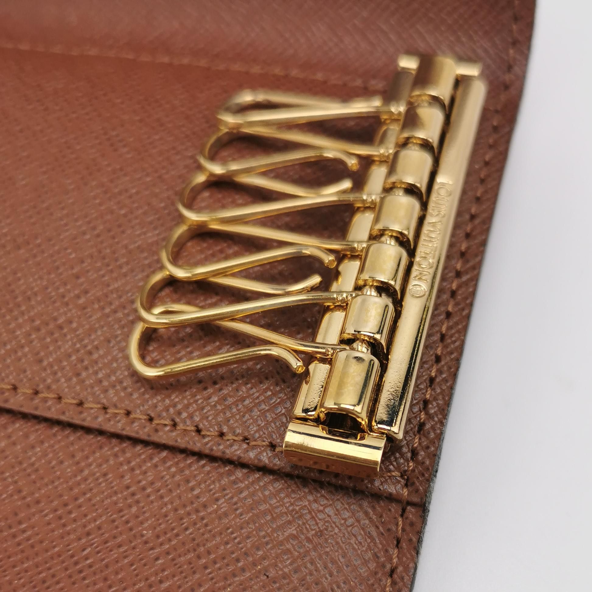 Louis Vuitton Louis Vuitton (LV) Monogram print snap key bag -y2506 Size ONE SIZE - 8 Thumbnail
