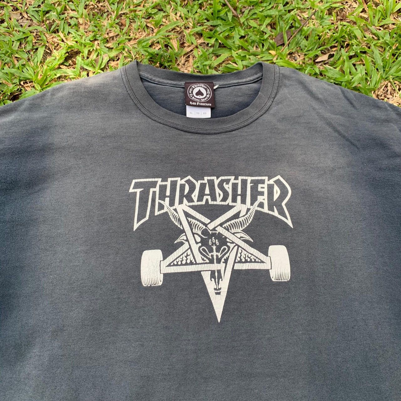 Vintage Thrashed Sun Faded Thrasher Distressed Grunge ERD WCC BAND Size US XL / EU 56 / 4 - 5 Thumbnail