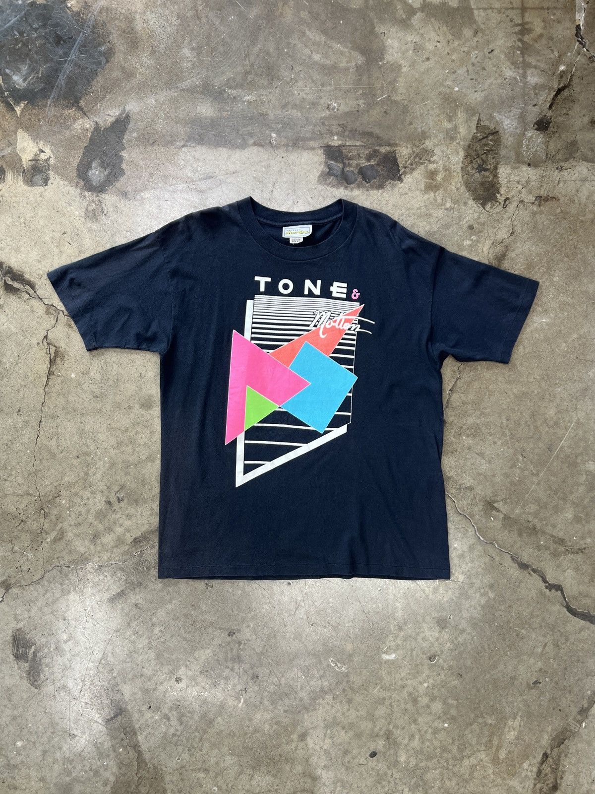 Vintage Vintage 90s Tone & Motion Neon Geometric Tee OS Large Size US L / EU 52-54 / 3 - 2 Thumbnail