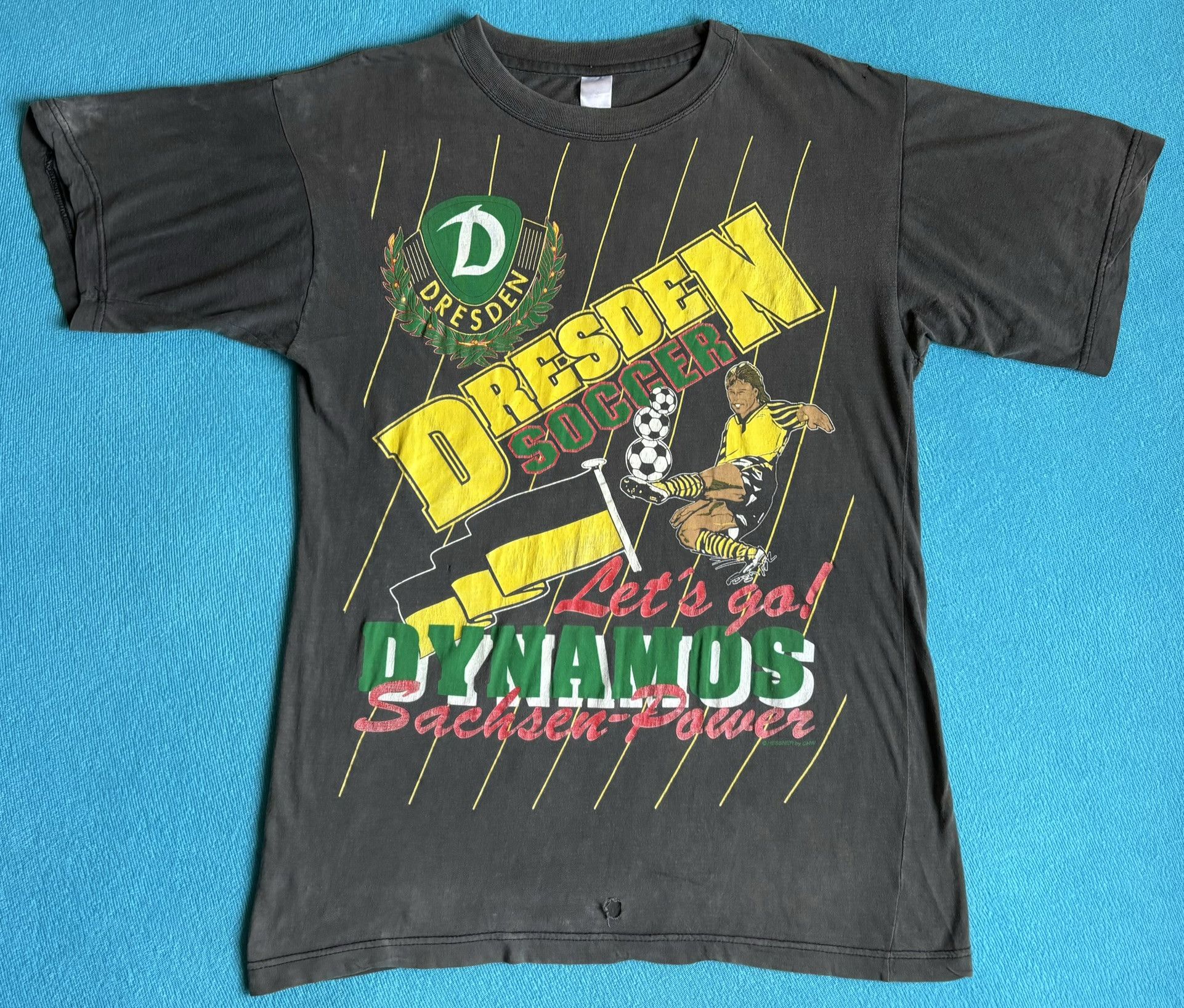 Vintage Dynamo Dresden Soccer 1995 Hessner by CHW T-shirt Roz. S Size US S / EU 44-46 / 1 - 5 Thumbnail