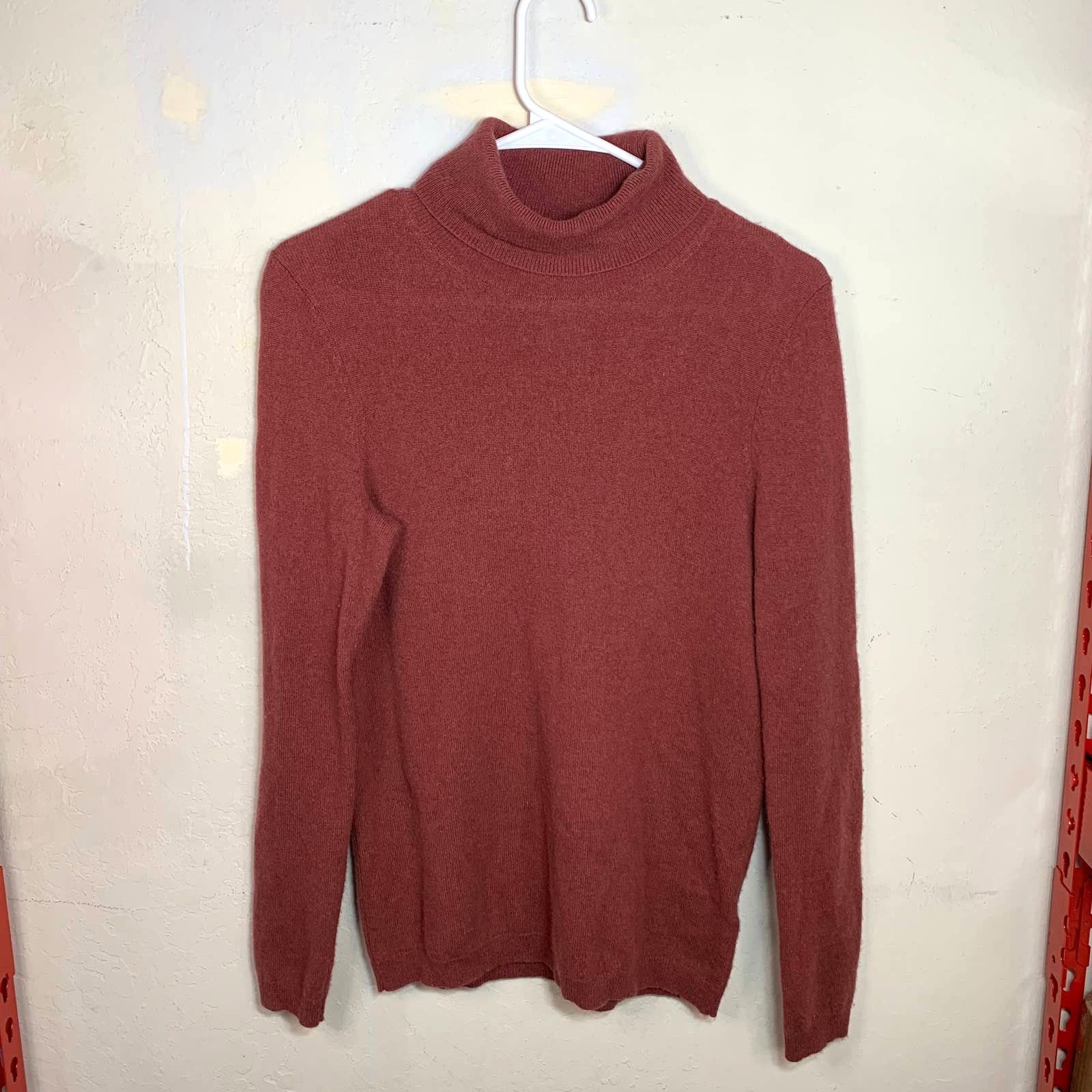 Other Lark & Ro Red Cashmere Turtleneck Sweaters size M Size M / US 6-8 / IT 42-44 - 1 Thumbnail