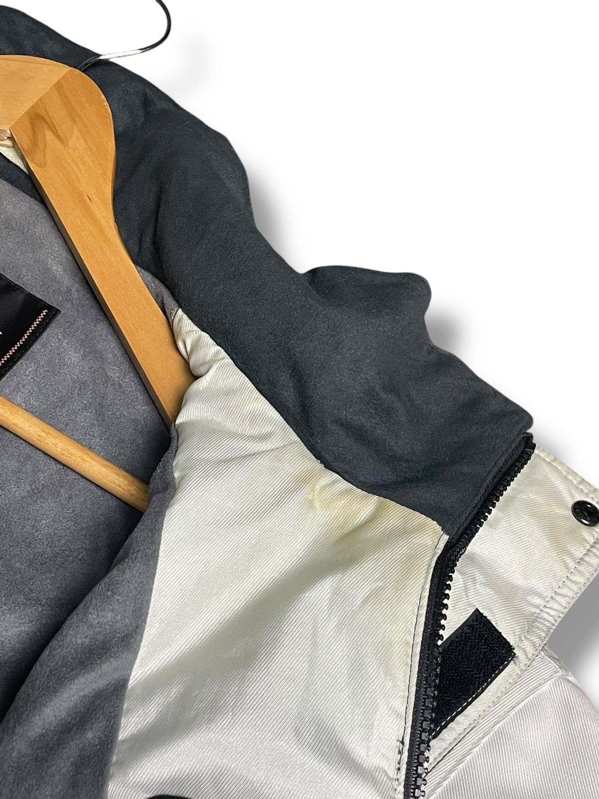 Descente × Vintage Descente Men’s Windbreaker (25) Size US L / EU 52-54 / 3 - 4 Thumbnail
