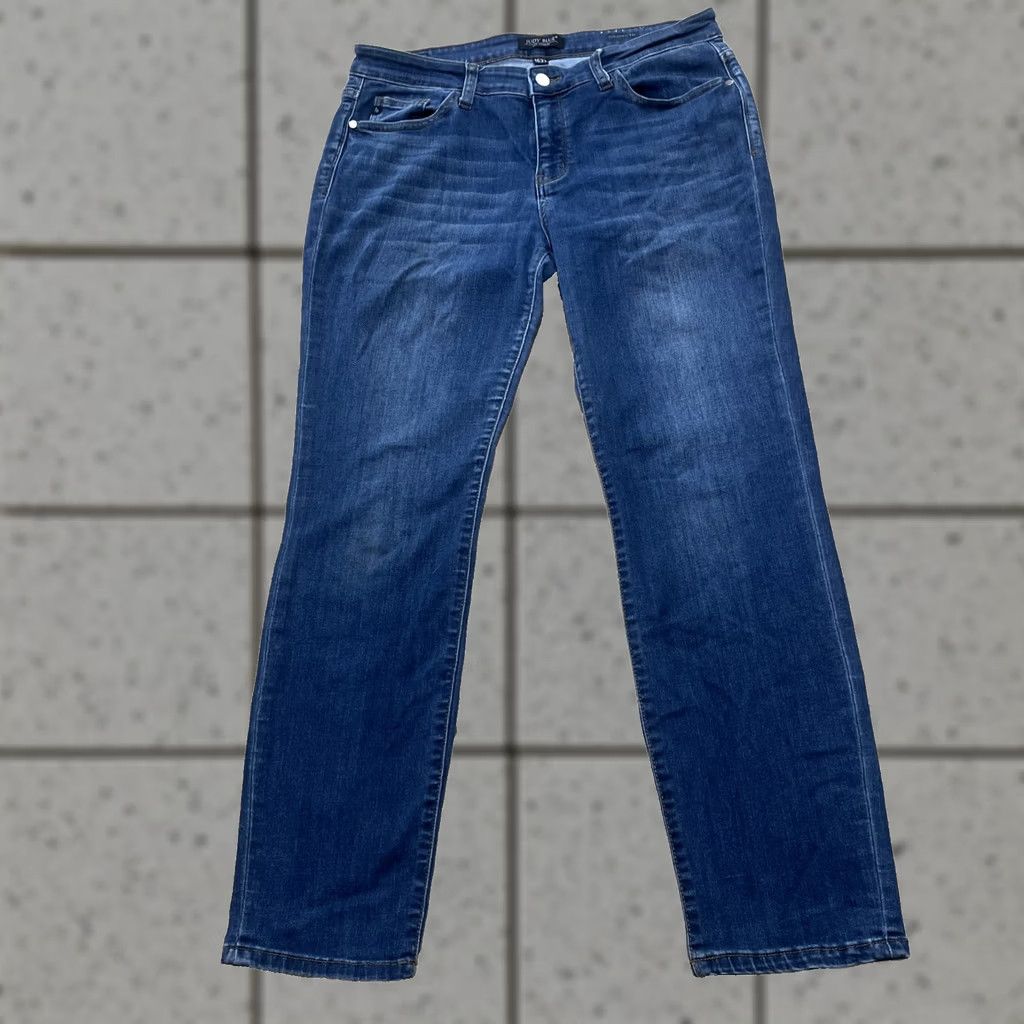Denime Judy Blue Los Angeles Jeans Women 15 32 Straight Mid Stretch Lightweight Denim Jeans Size 36" / US 14 / IT 50 - 1 Thumbnail
