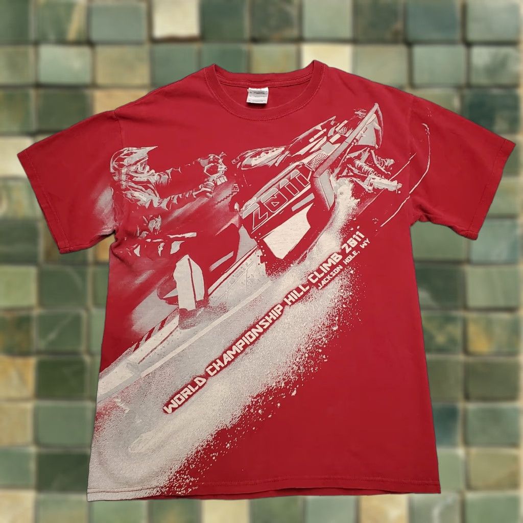 Gildan VINTAGE Jackson Hole Wyoming Snowmobiling Shirt Mens M Red Hill Climb Championship Shirt Mens Red Snowmobiling USA 90s Championship Boys Mens Size US M / EU 48-50 / 2 - 1 Thumbnail