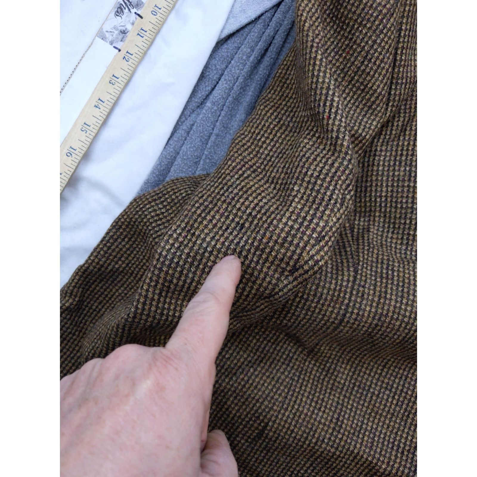 Hart Schaffner Marx VINTAGE Hart Schaffner Marx Blazer Mens 48R Brown Wool Tweed Sport Coat Jacket USA Size 48R - 2 Thumbnail