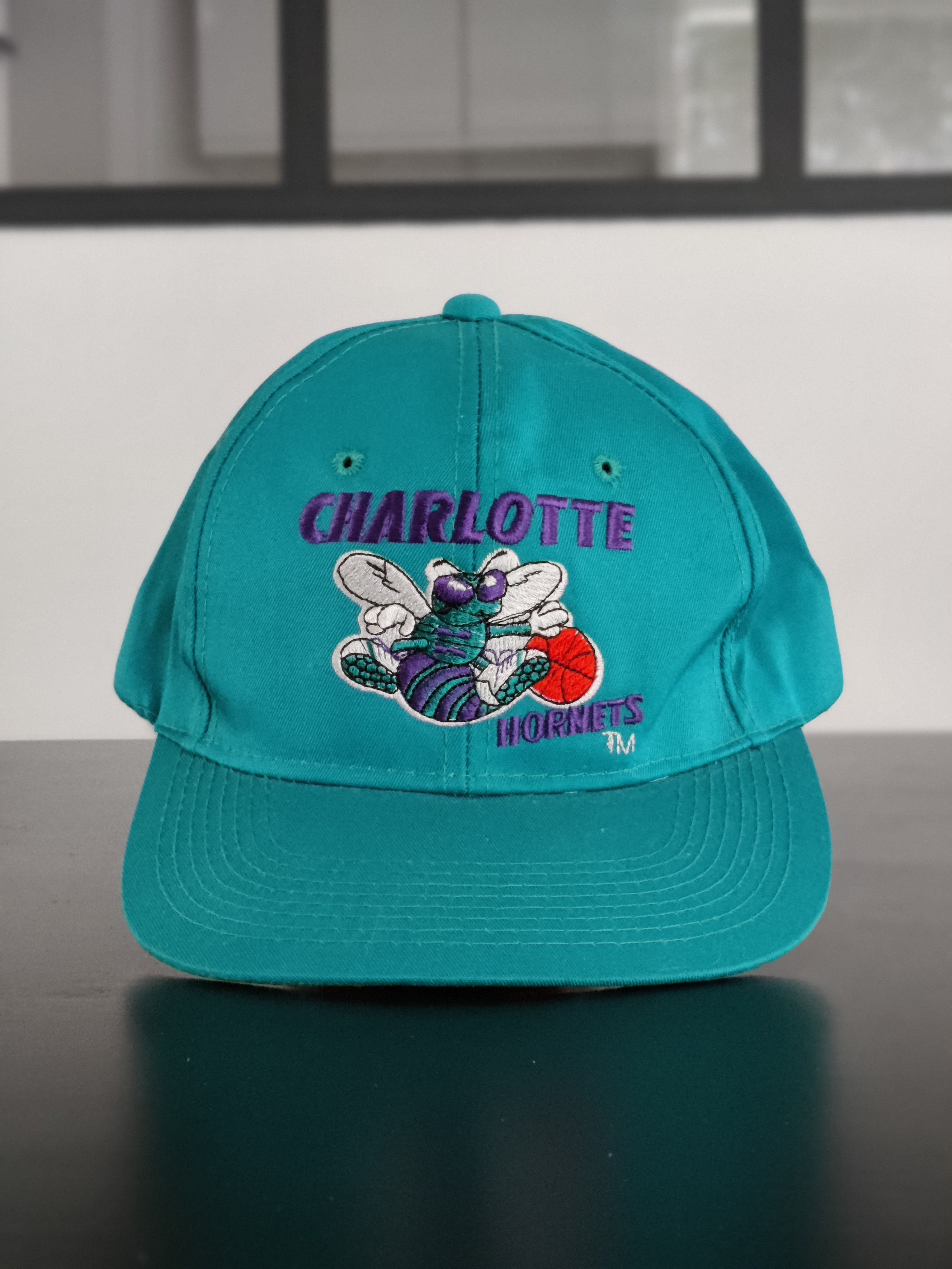 Vintage Youngan Charlotte Hornets NBA Snapback Vintage 90s Teal Size ONE SIZE - 6 Thumbnail