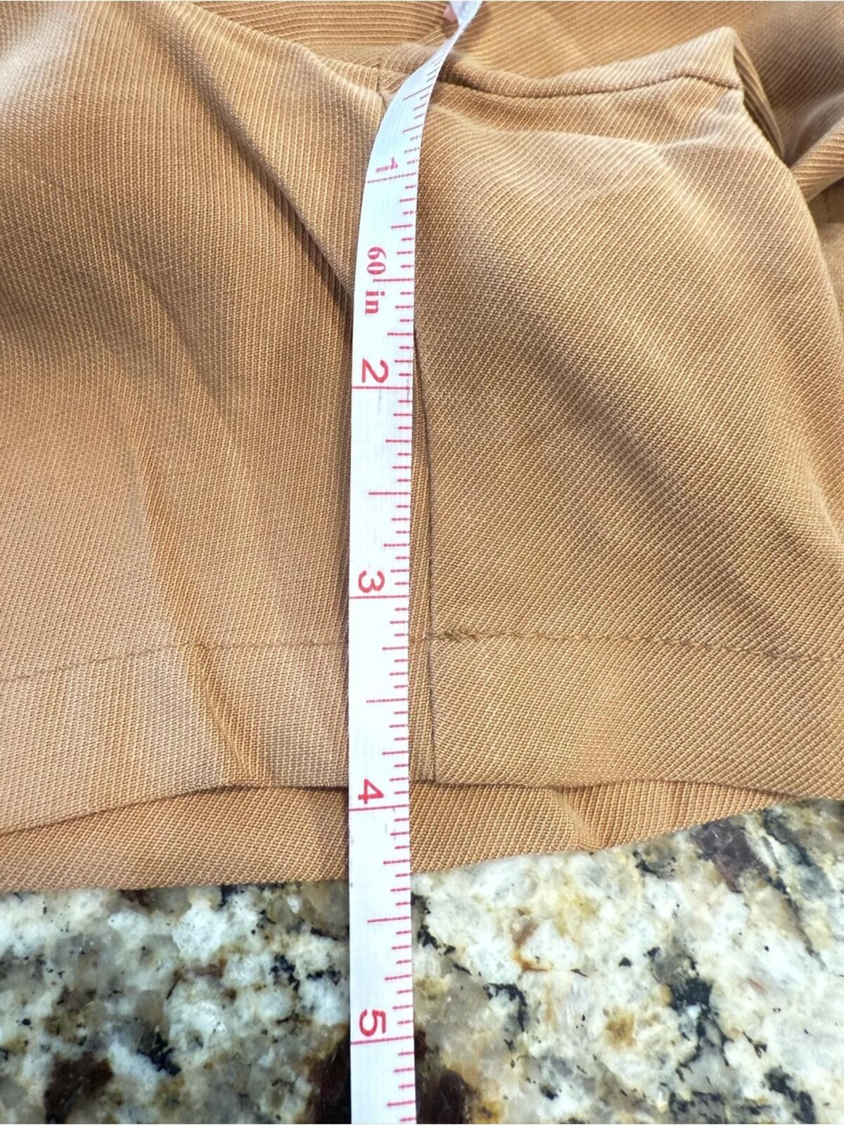 Nordstrom Nordstrom Open Edit tan elastic waist shorts pockets plus 2X Size 42" / US 20 - 4 Thumbnail