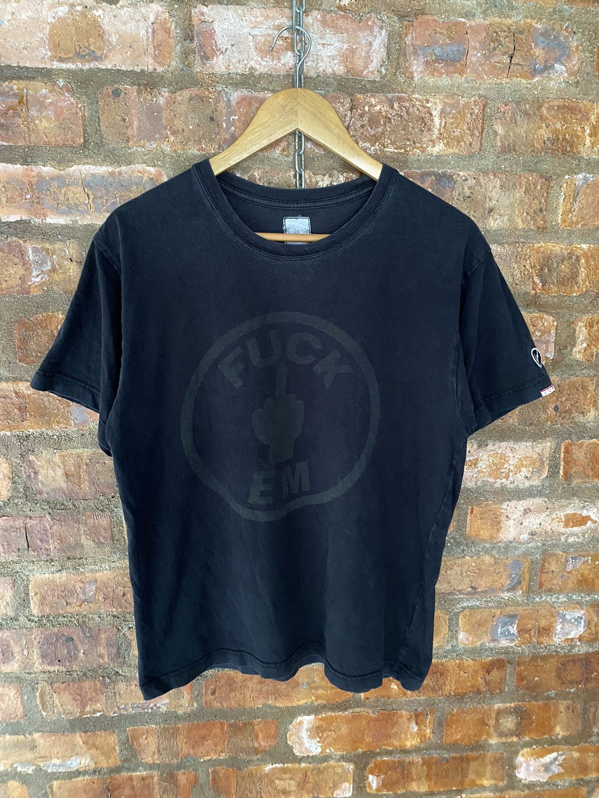 BASE CONTROL × Fragment Design × Neighborhood 2000s Fragment Design x NHBH FUCK EM!! Tee Size US M / EU 48-50 / 2 - 2 Thumbnail