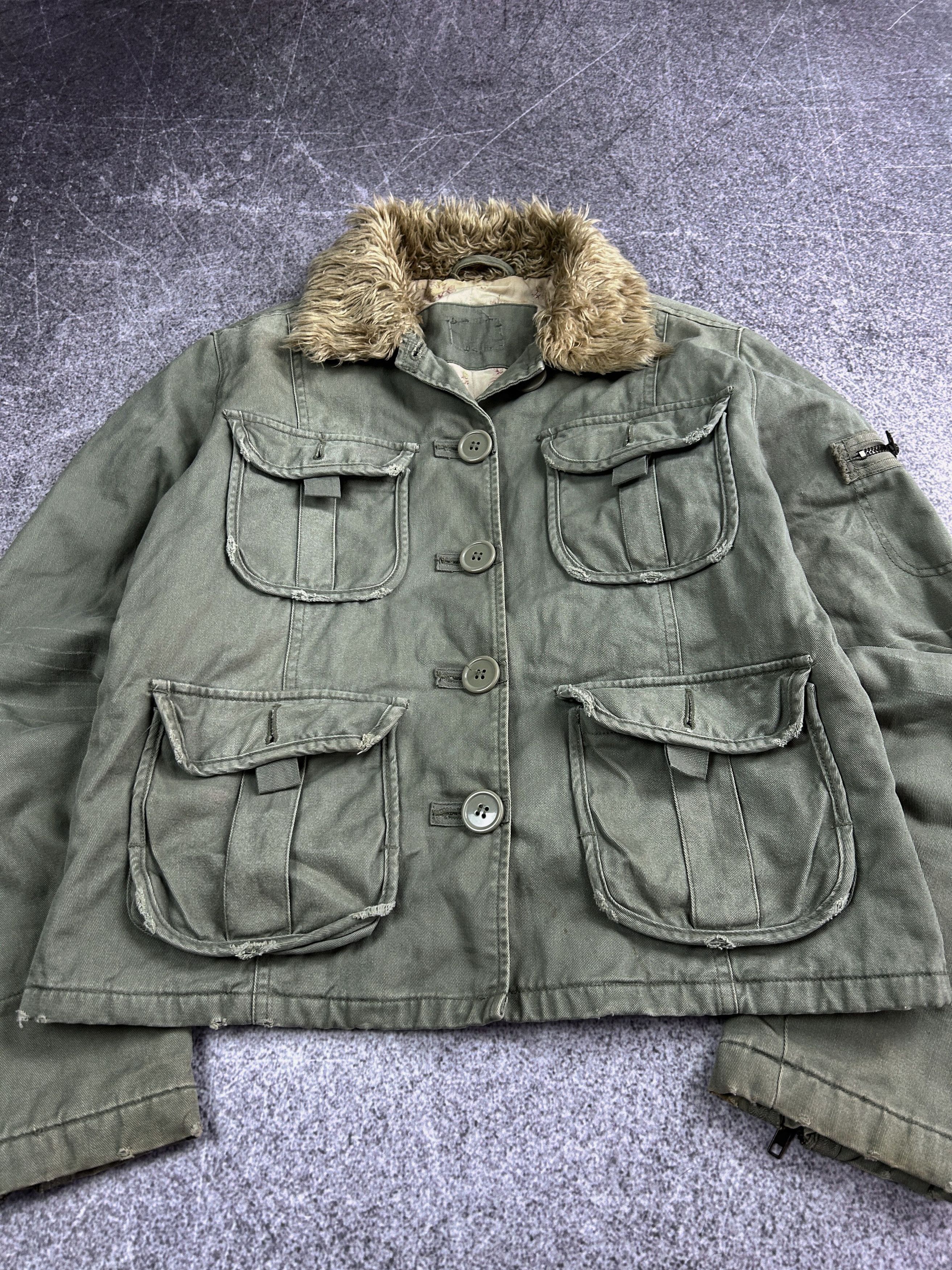 Vintage Vintage Military Jacket Fur Collar Cropped Y2K Streetwear Size US S / EU 44-46 / 1 - 3 Thumbnail