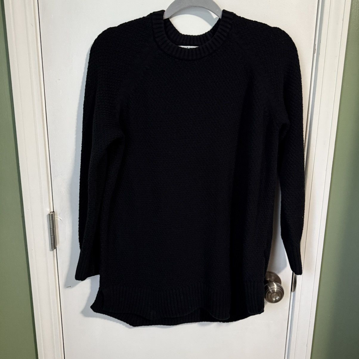 Old Navy Old Navy Textured Pullover Tunic Sweater Size M Black Size M / US 6-8 / IT 42-44 - 1 Thumbnail