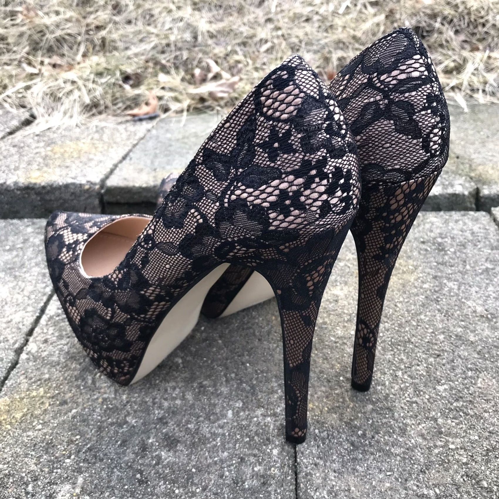 Vintage JustFab Giuseppah Floral Lace High Heel Platform Stiletto Pumps 10 Women Black/Beige Size US 10 / IT 40 - 3 Thumbnail